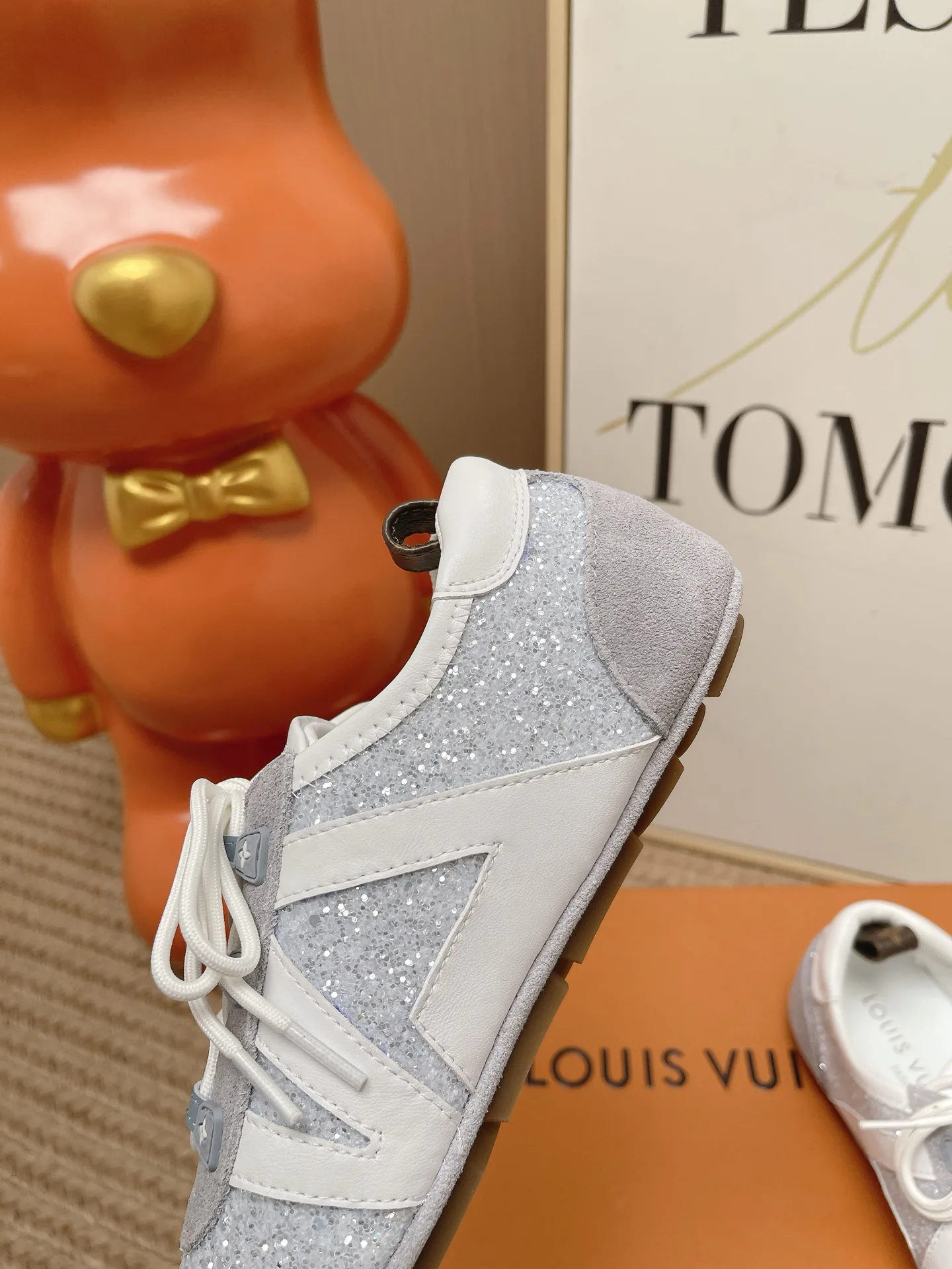 Women's Sneakers LOUIS VUITTON 17571638