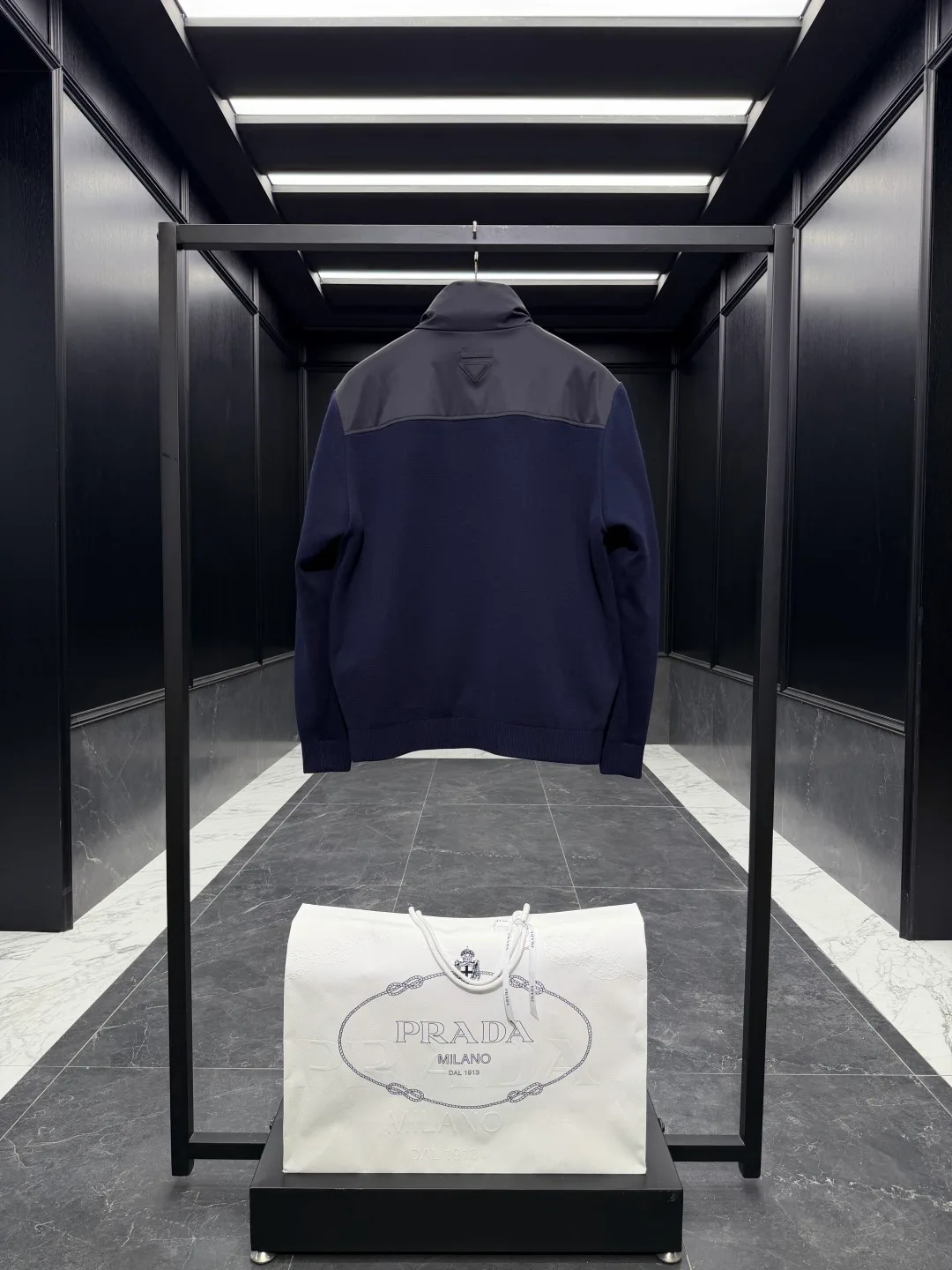 Куртки И Пуховики Мужские Prada 18596165