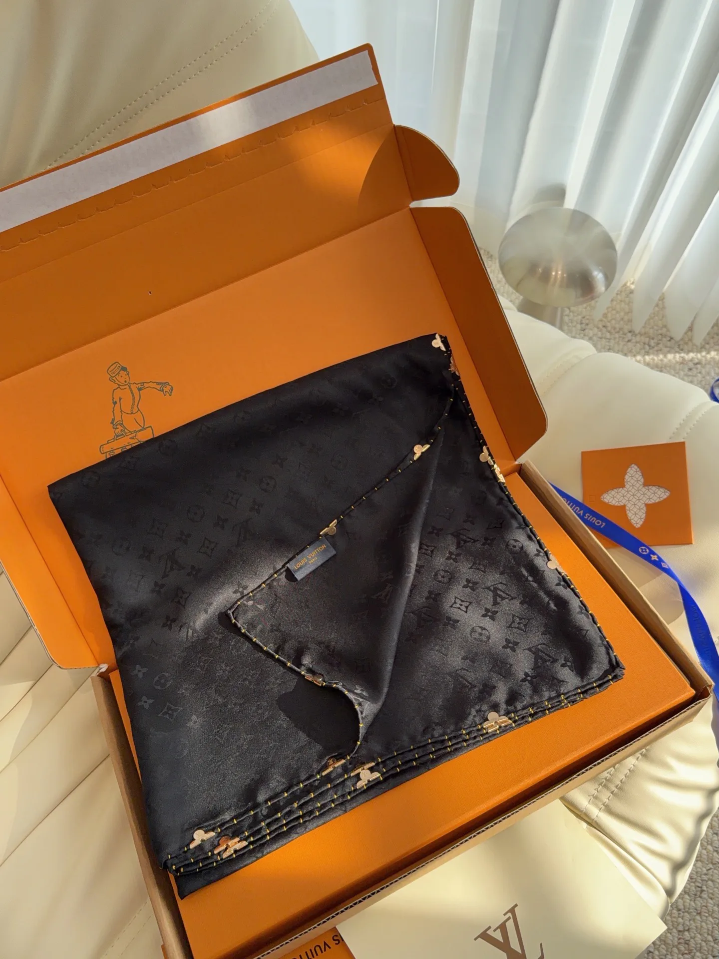 Silk Scarves LOUIS VUITTON 18401186