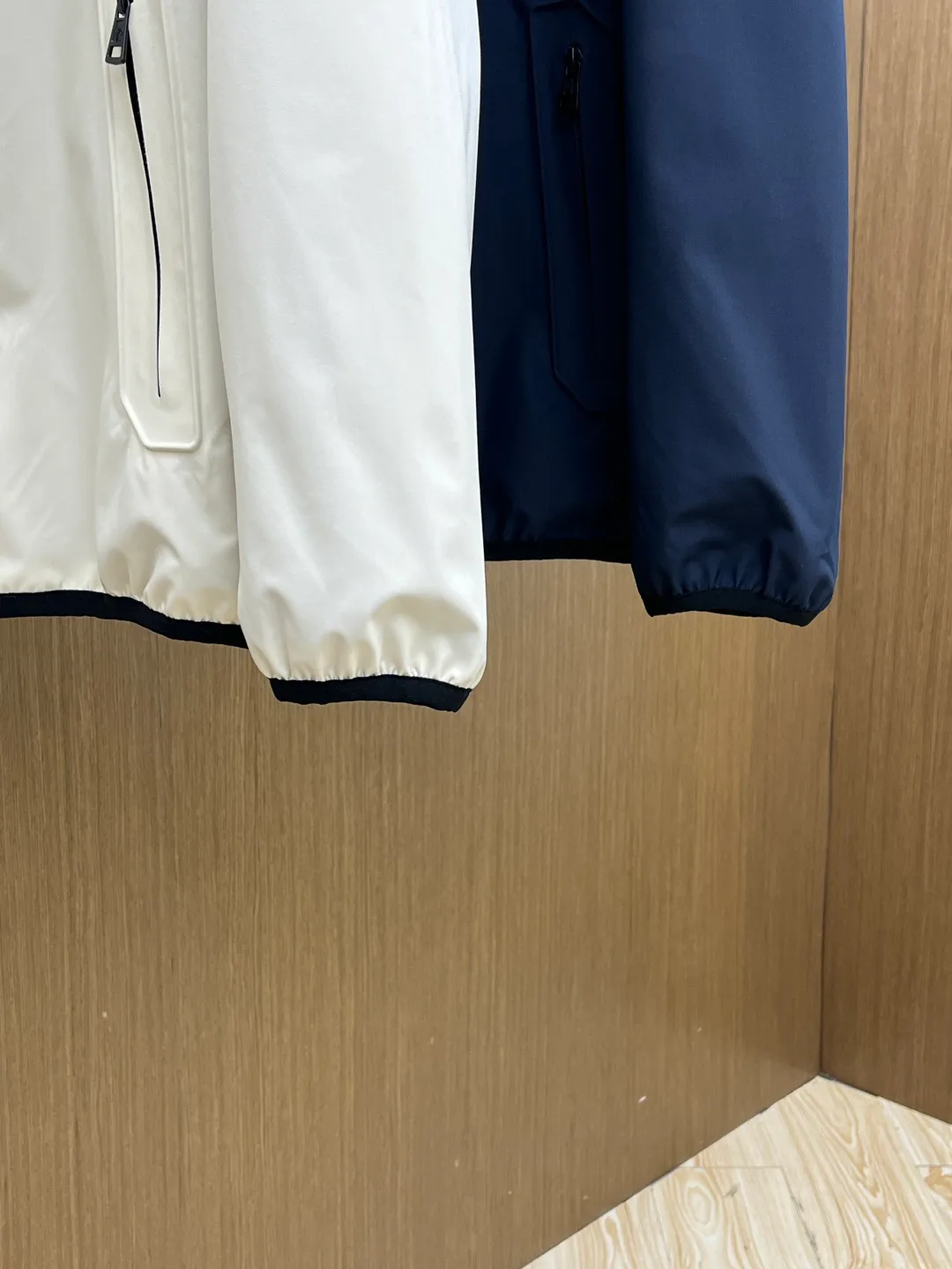 Men's Jackets And Down Jackets MONCLER 17410561