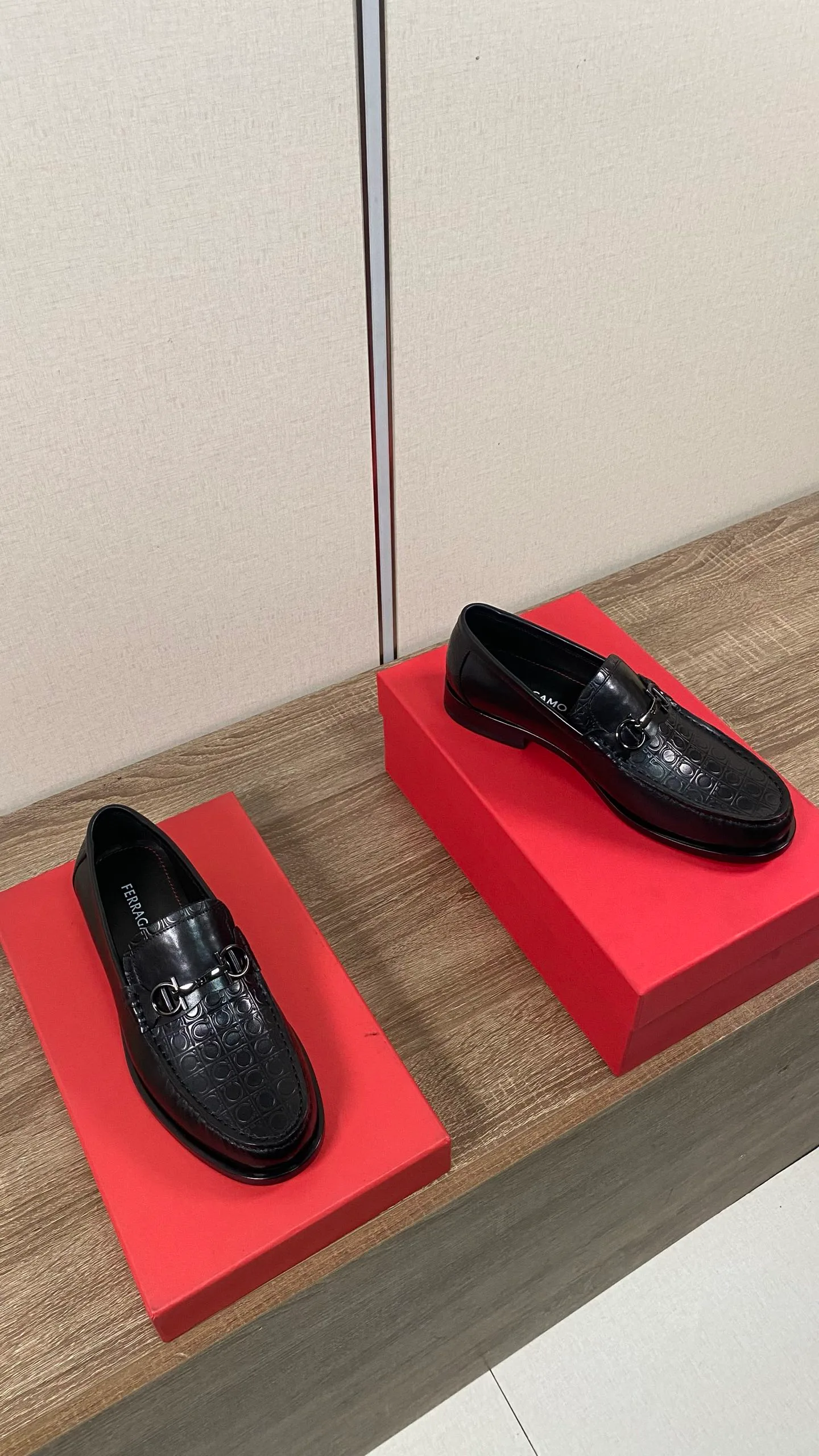 Men's Loafers And Dress Shoes SALVATORE FERRAGAMO 18078705