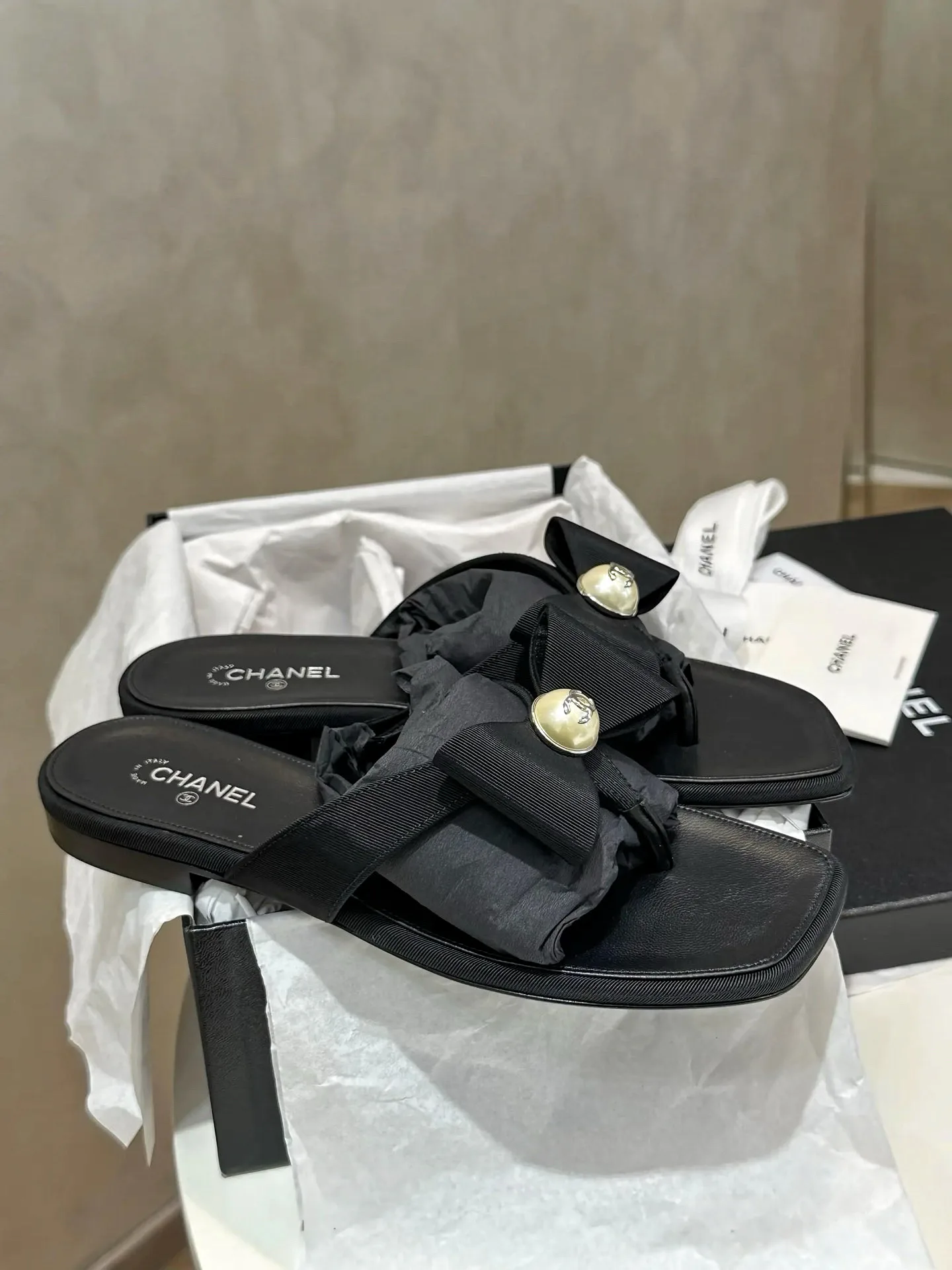 Women's Flip-Flops CHANEL 17331170