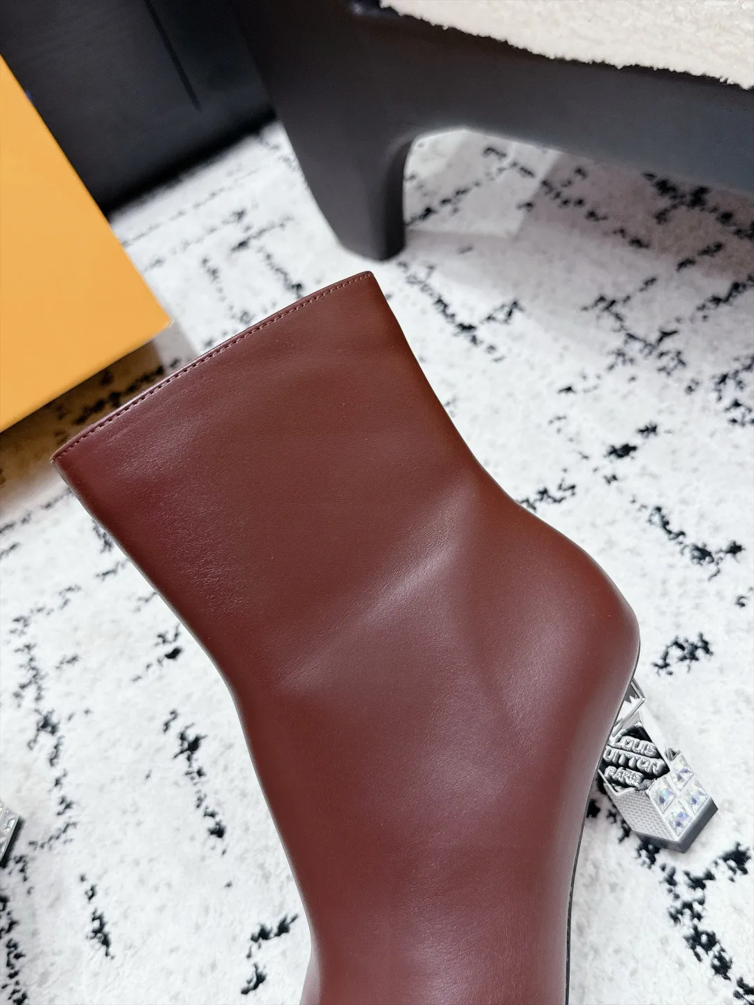 Women's Booties LOUIS VUITTON 18454419