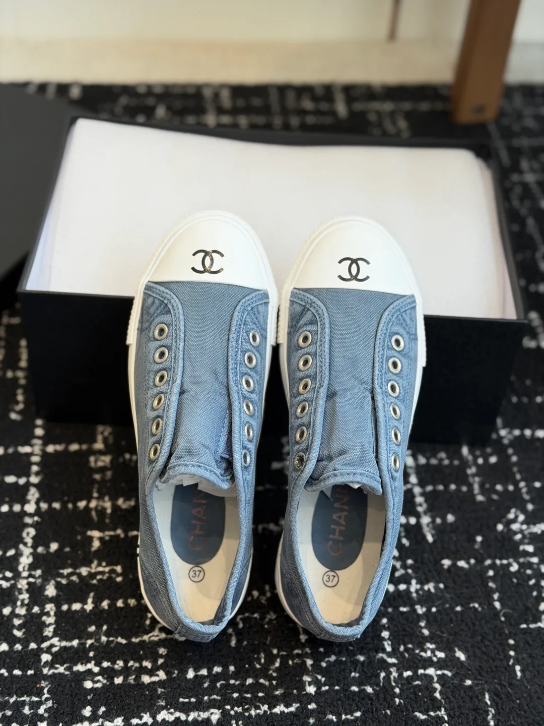 Women's Sneakers CHANEL 17425357