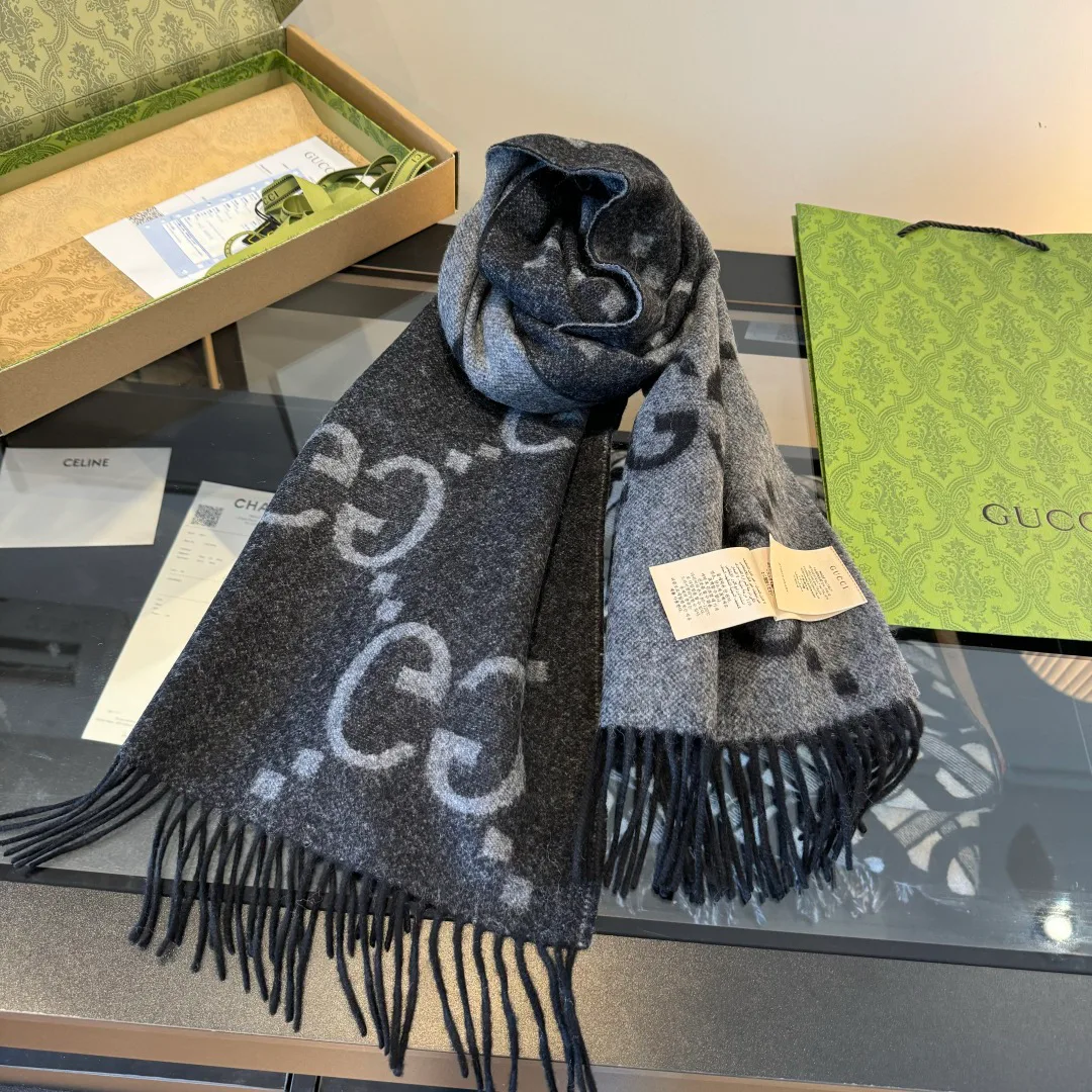 Scarves GUCCI 17896033