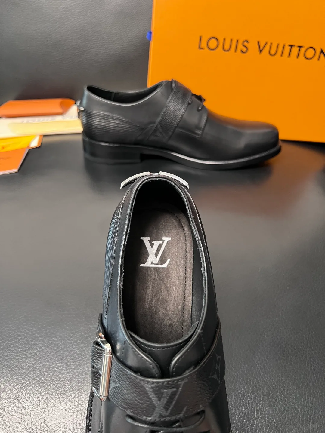 Men's Loafers And Dress Shoes LOUIS VUITTON 17835292
