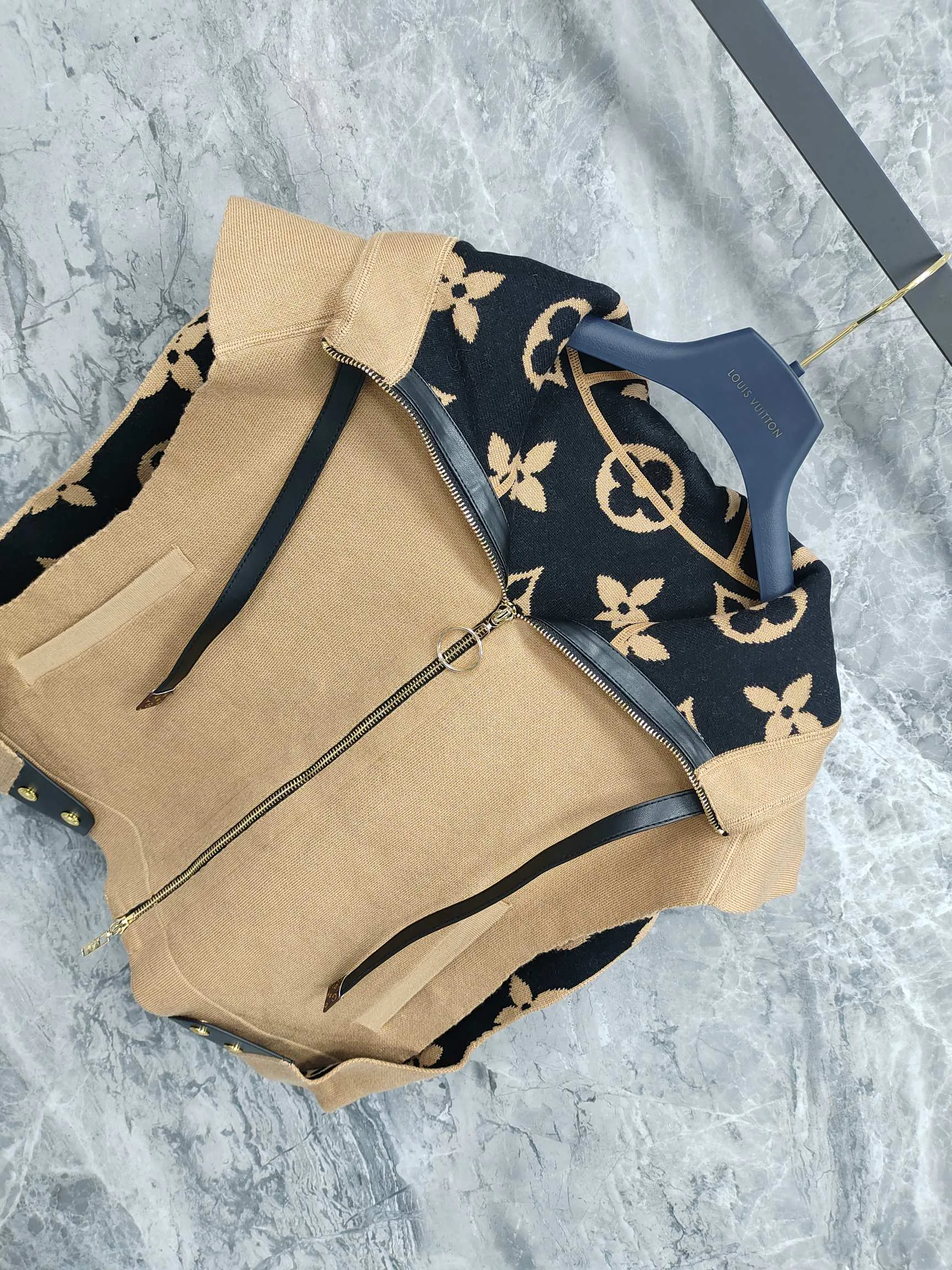 Women's Vests LOUIS VUITTON 18203434