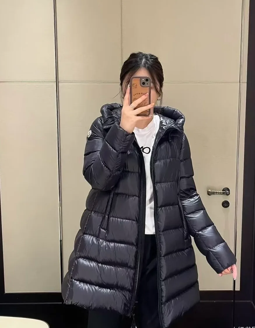 Women's Jackets And Down Jackets MONCLER 18048036