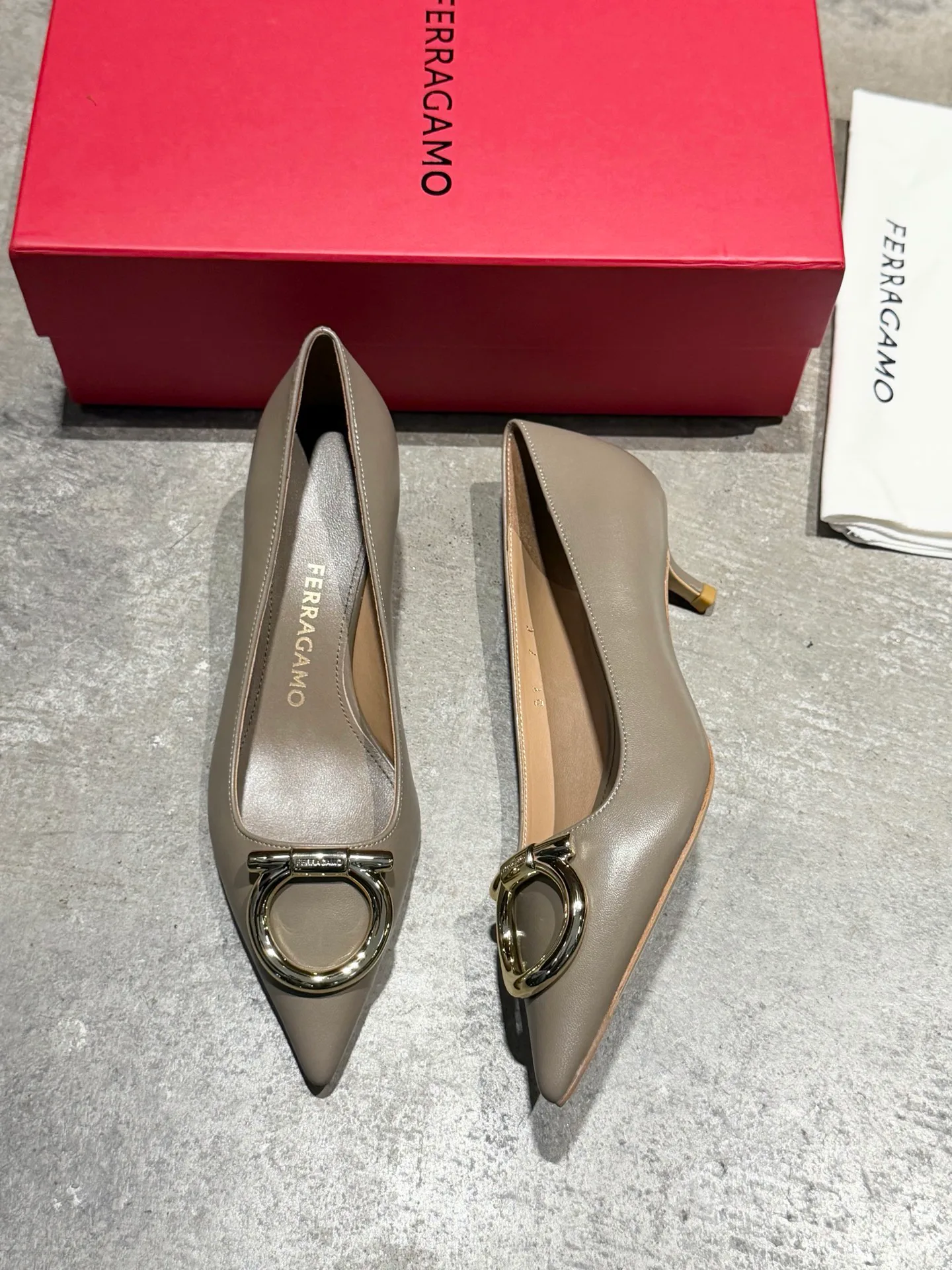 Women's Heels SALVATORE FERRAGAMO 17897963