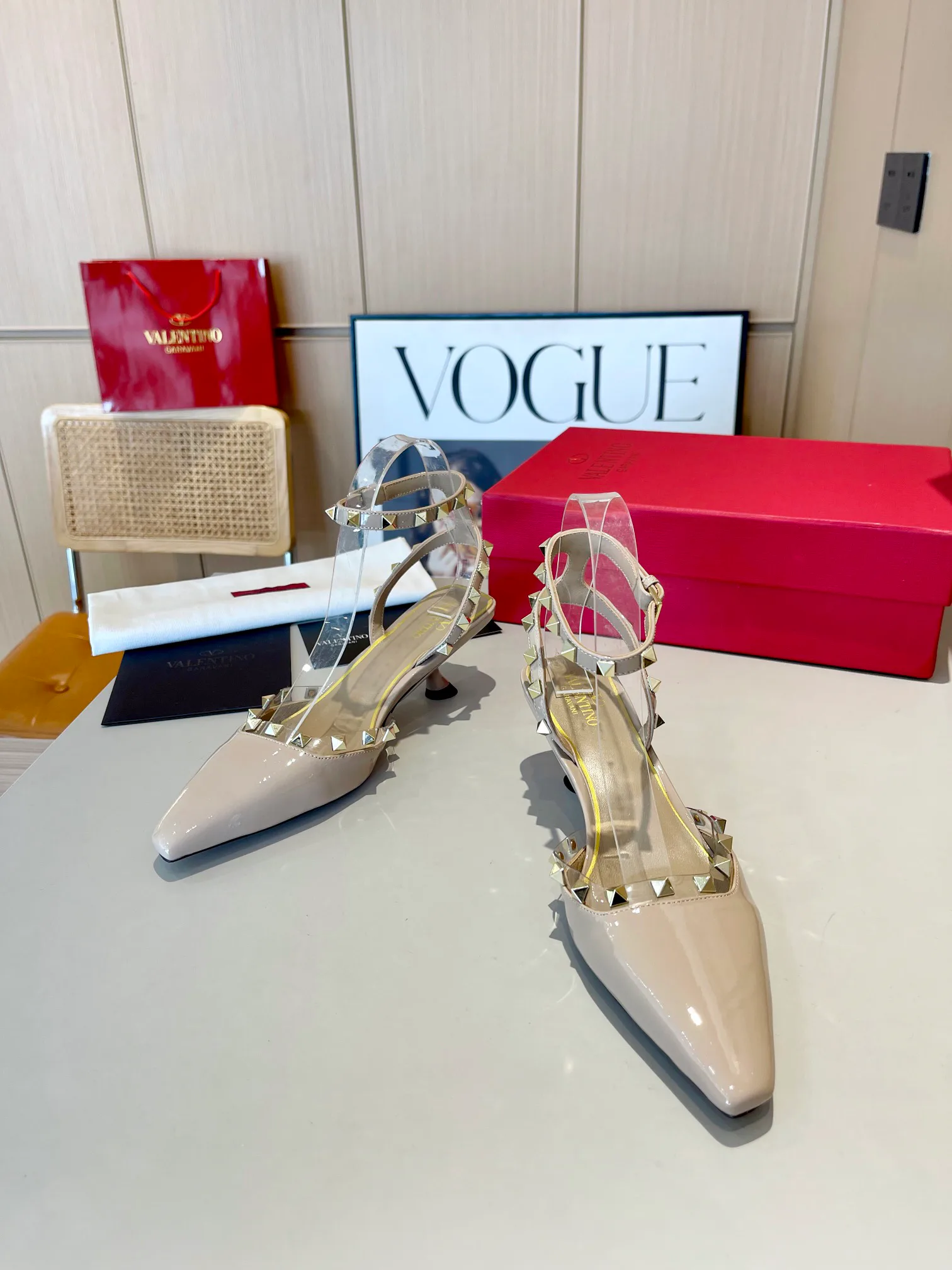 Women's Heels VALENTINO 17948497