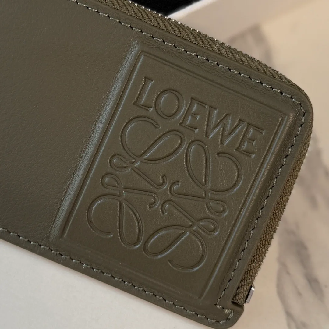 Women's Clutches LOEWE 17331712