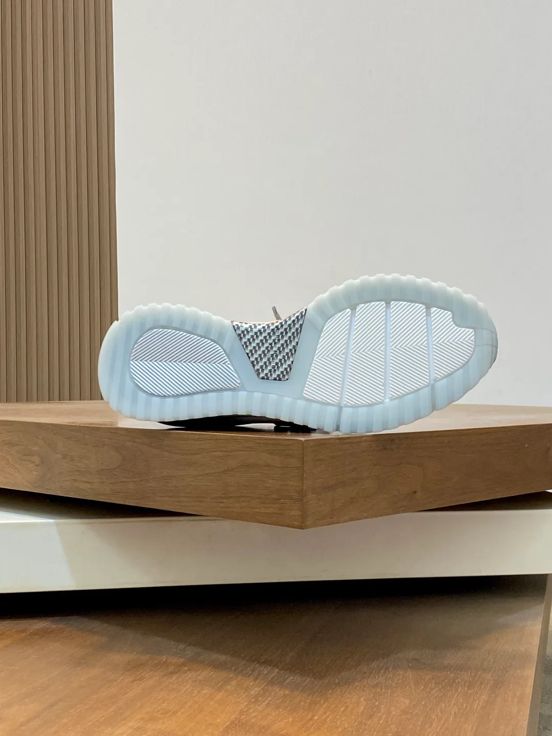 Men's Sneakers LOUIS VUITTON 18078944