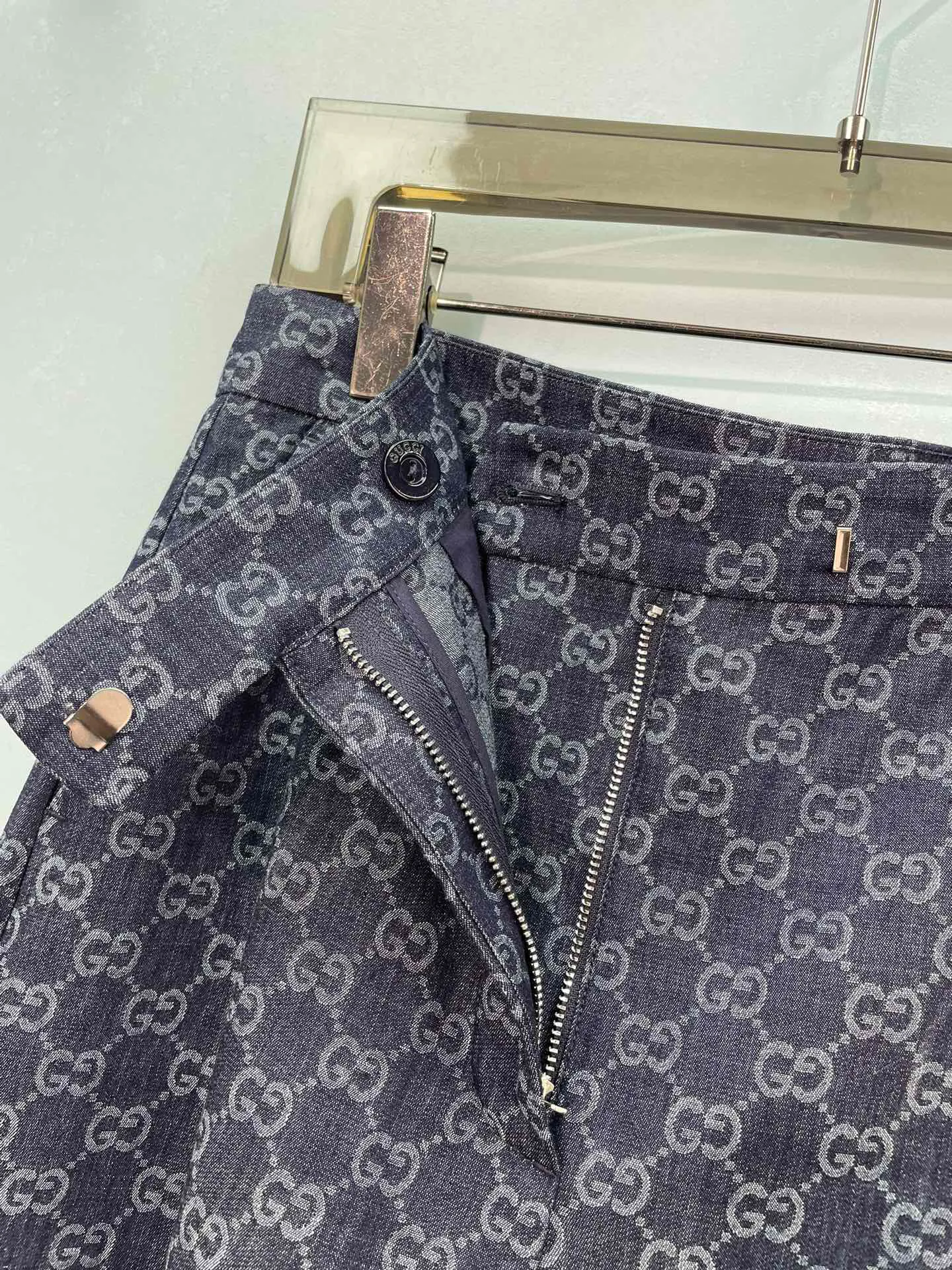Women's Trousers GUCCI 17479751