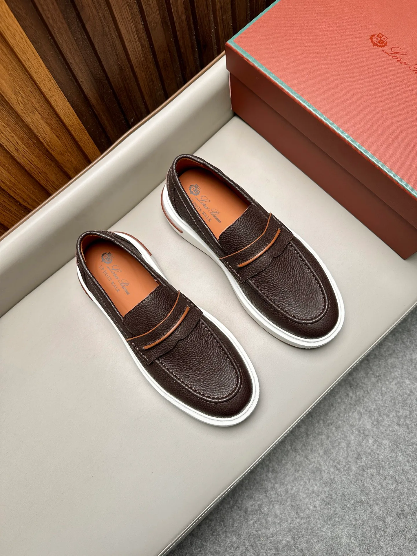 Men's Loafers And Dress Shoes LORO PIANA 18367863