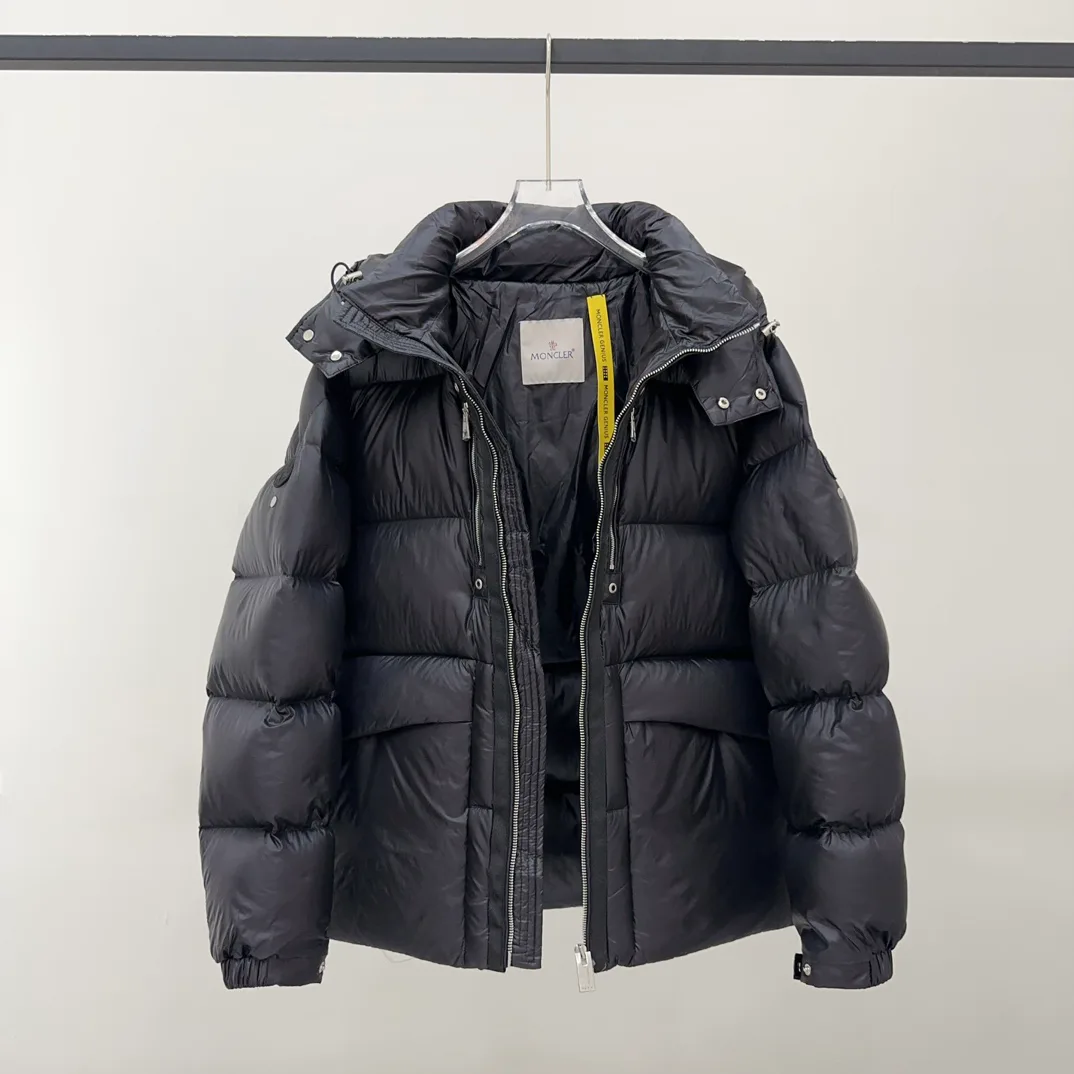 Куртки И Пуховики Мужские Moncler 18581641
