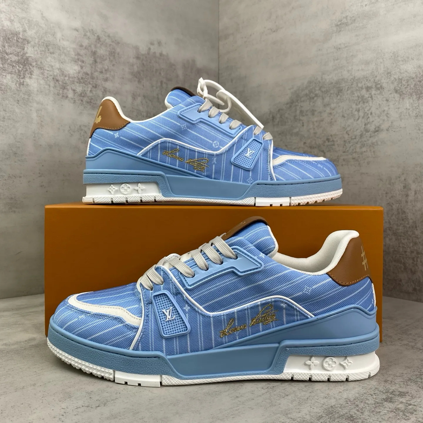 Women's Sneakers LOUIS VUITTON 17961747
