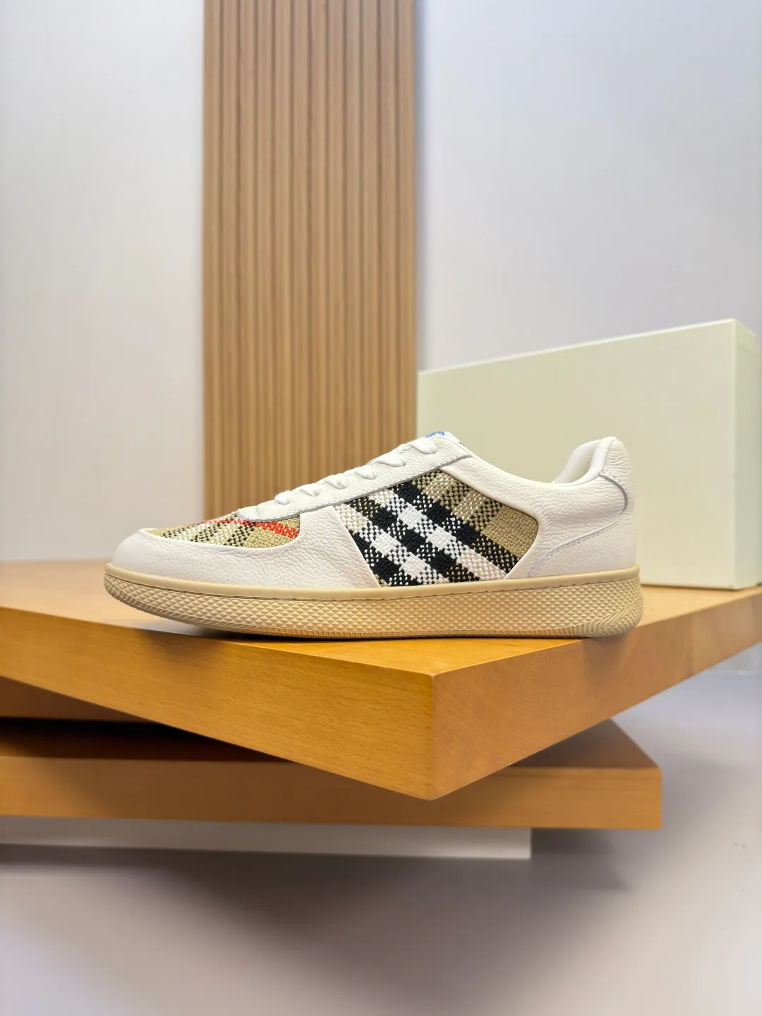 Men's Sneakers BURBERRY 17955070