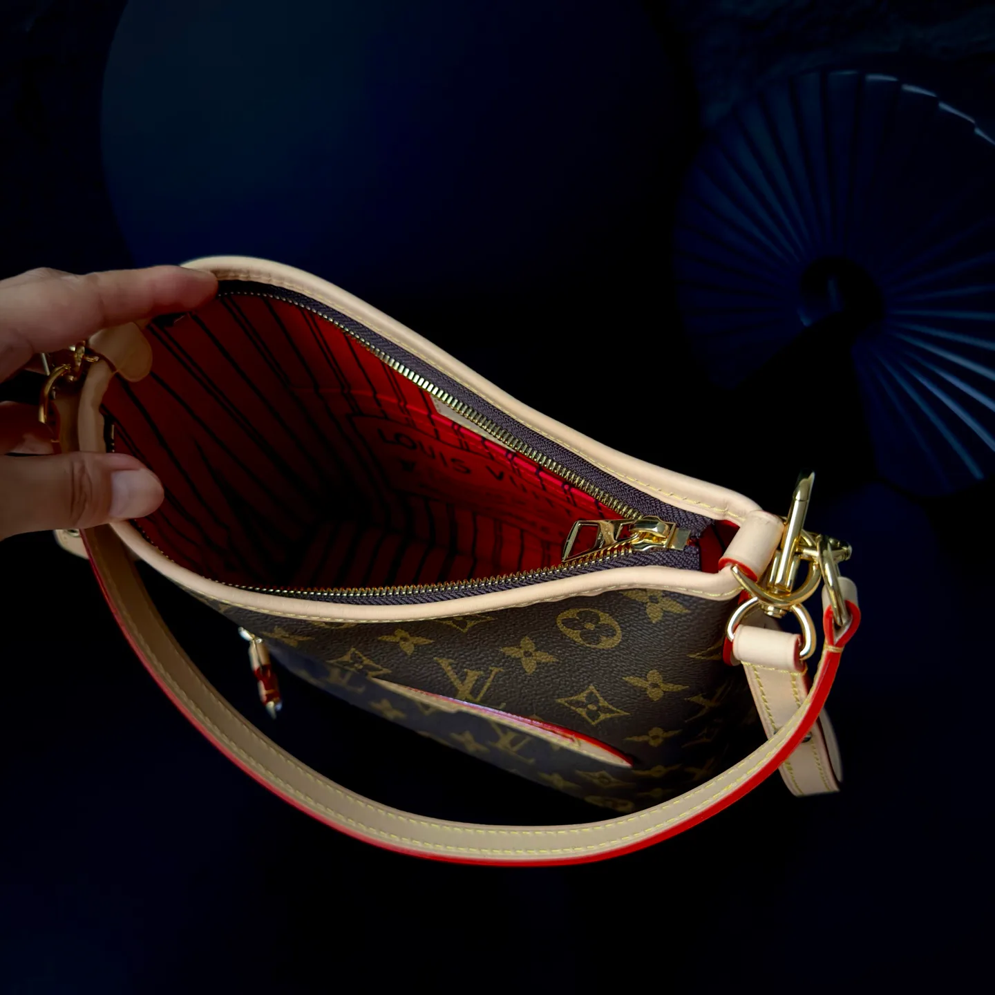 Women's Classic Handbags LOUIS VUITTON 18170512
