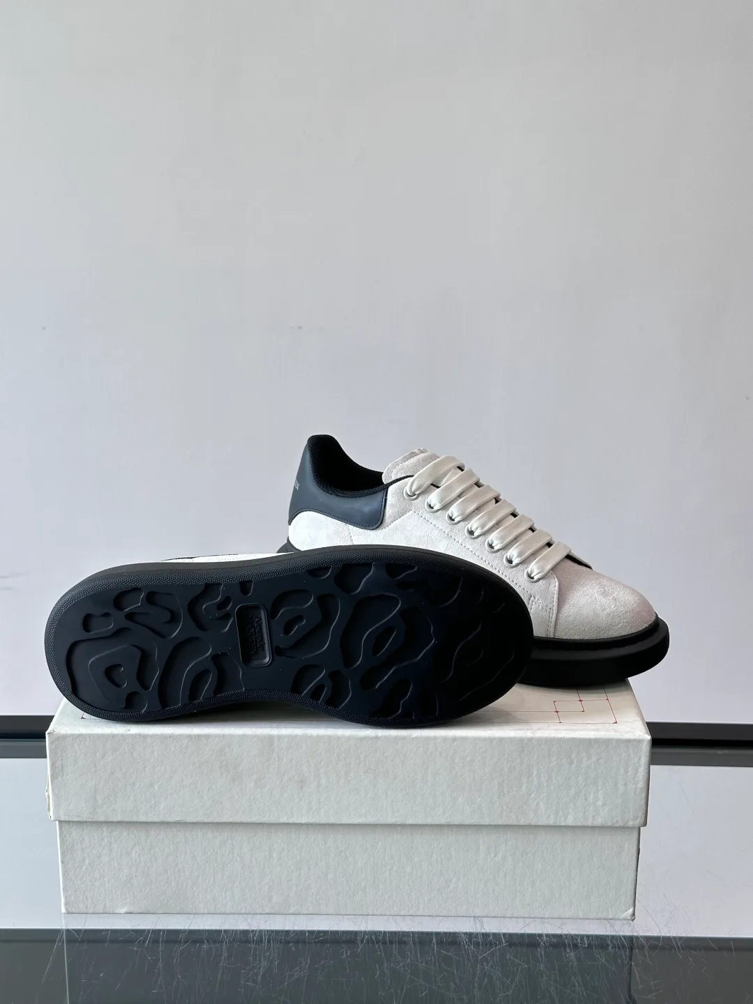 Women's Sneakers ALEXANDER MCQUEEN 17447549