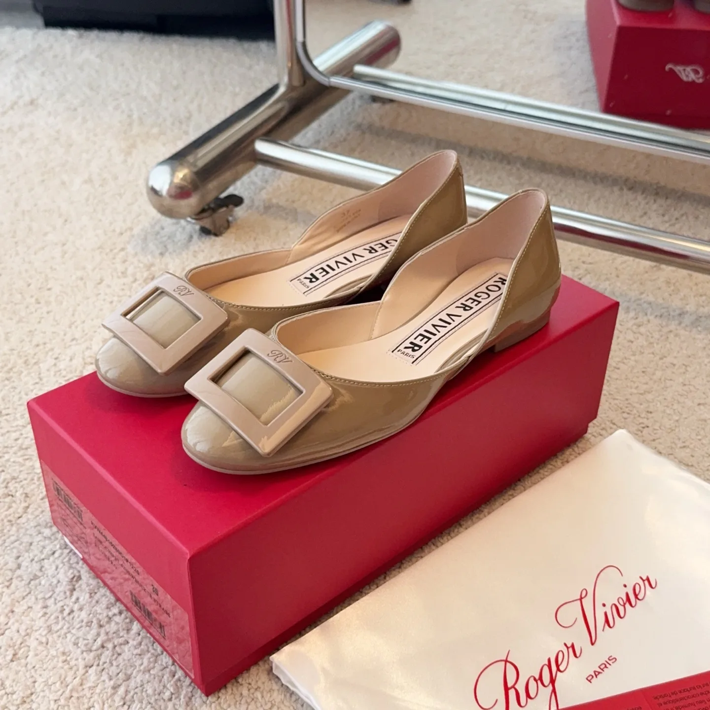 Women's Ballet Flats ROGER VIVIER 17550587