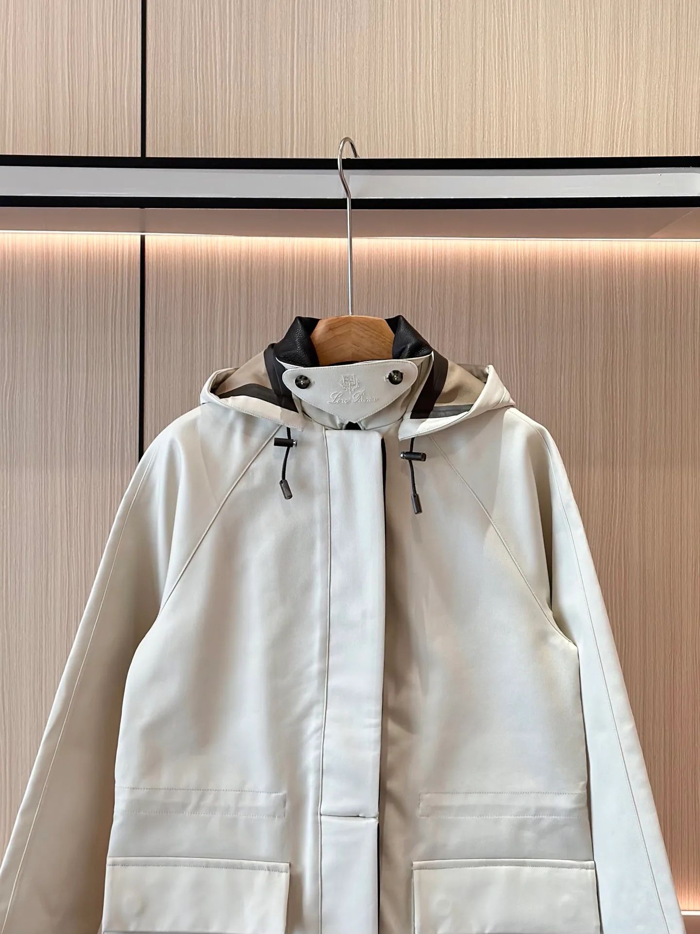 Women's Jackets And Down Jackets LORO PIANA 18197641