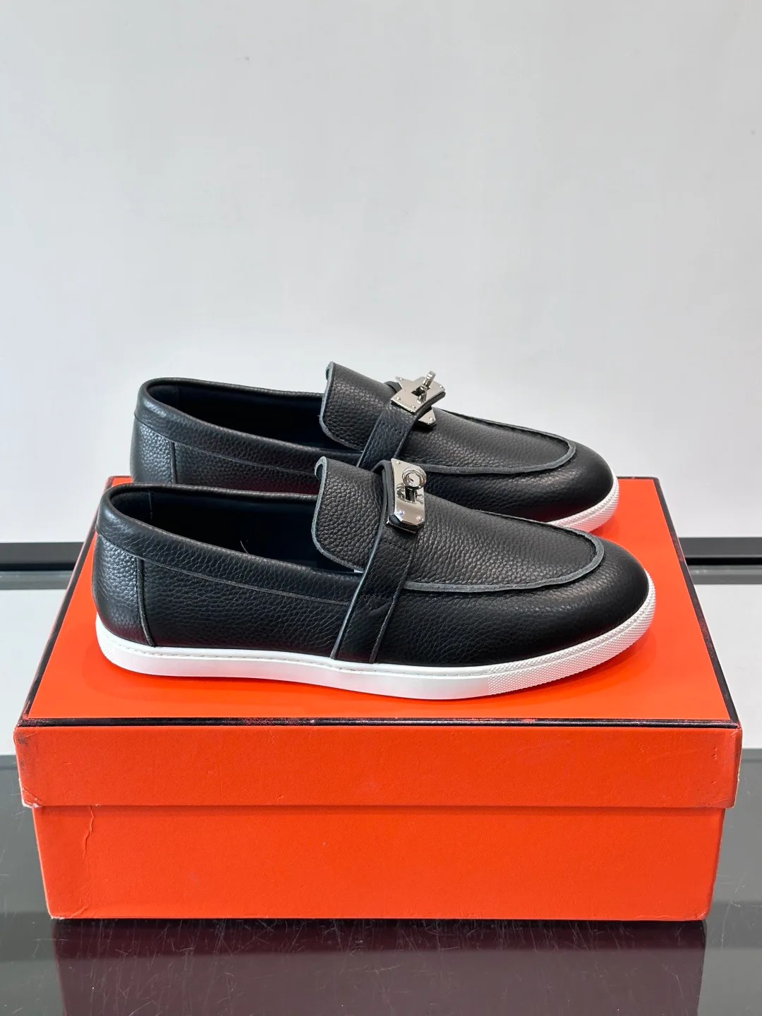 Men's Loafers And Dress Shoes HERMES 17904320