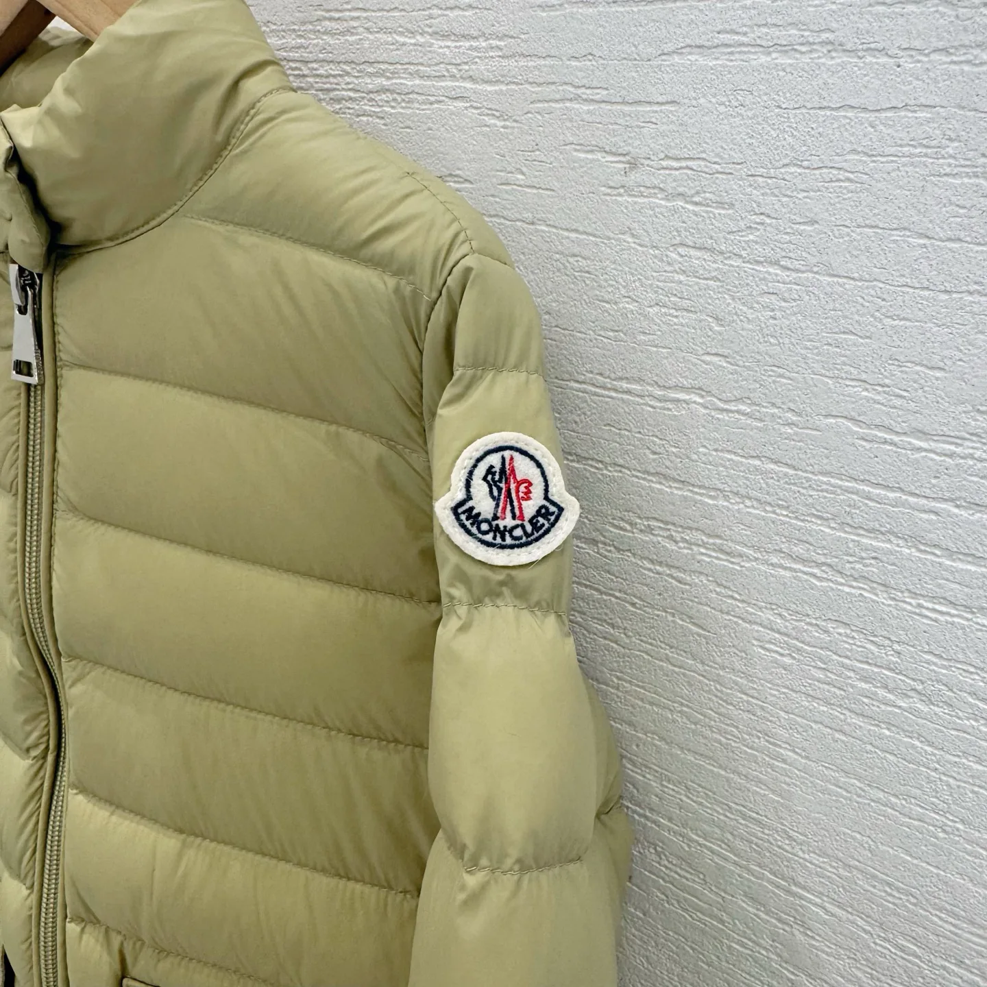 Men's Jackets And Down Jackets MONCLER 18434476