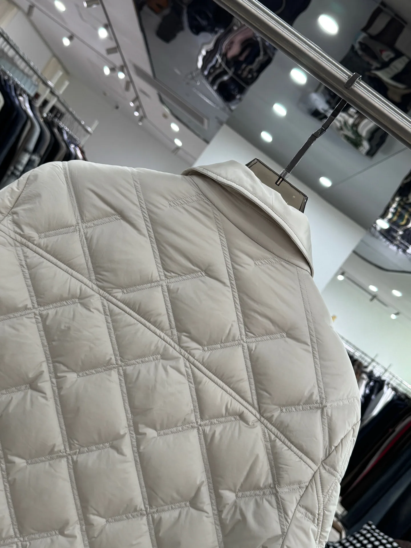Men's Jackets And Down Jackets MONCLER 18084239