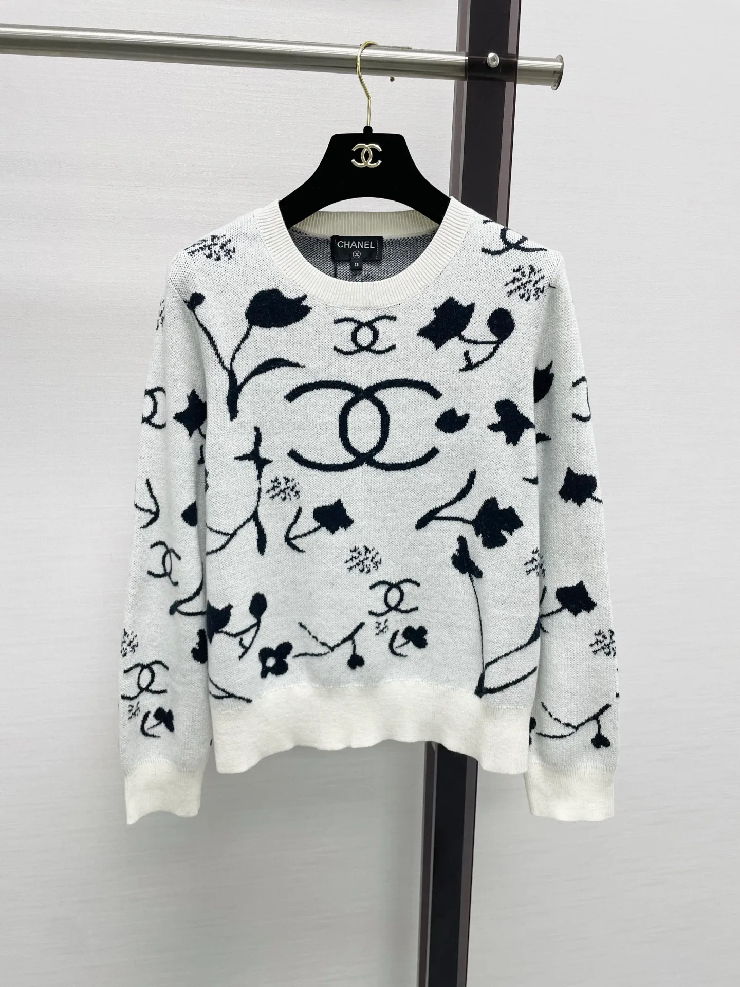 Women's Jumpers And Sweaters CHANEL 18138025