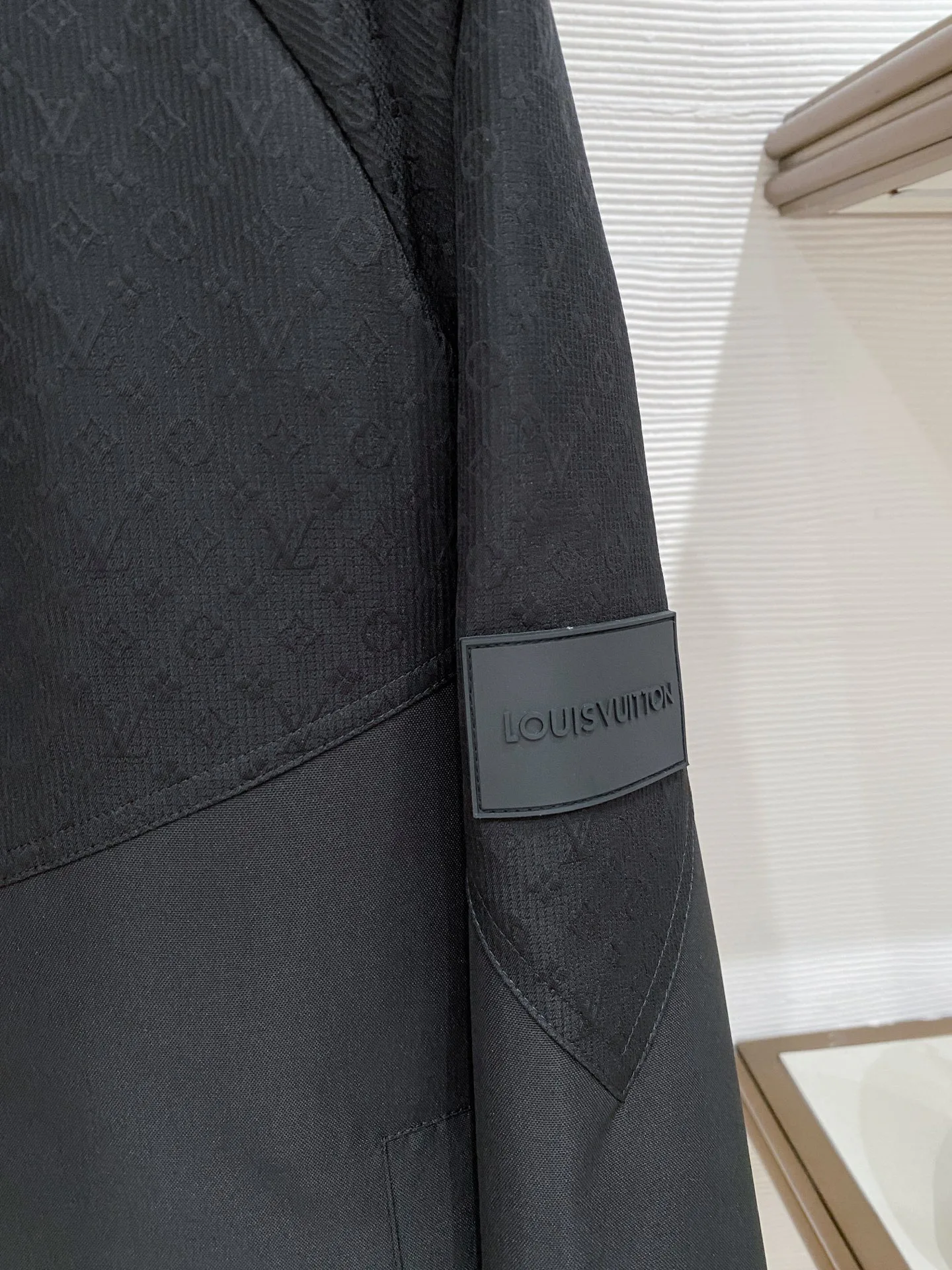Men's Jackets And Down Jackets LOUIS VUITTON 18140220