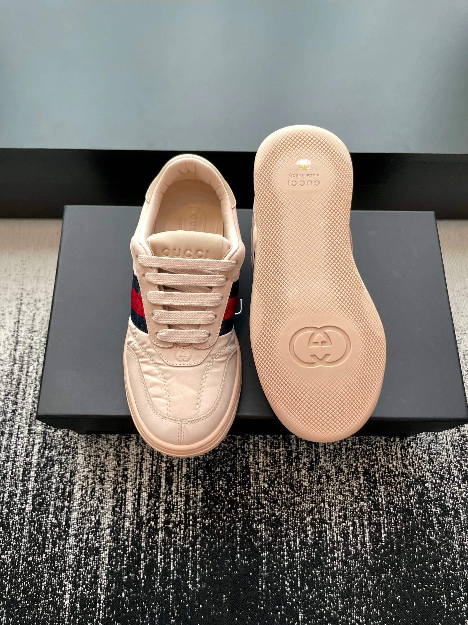 Women's Sneakers GUCCI 18447994