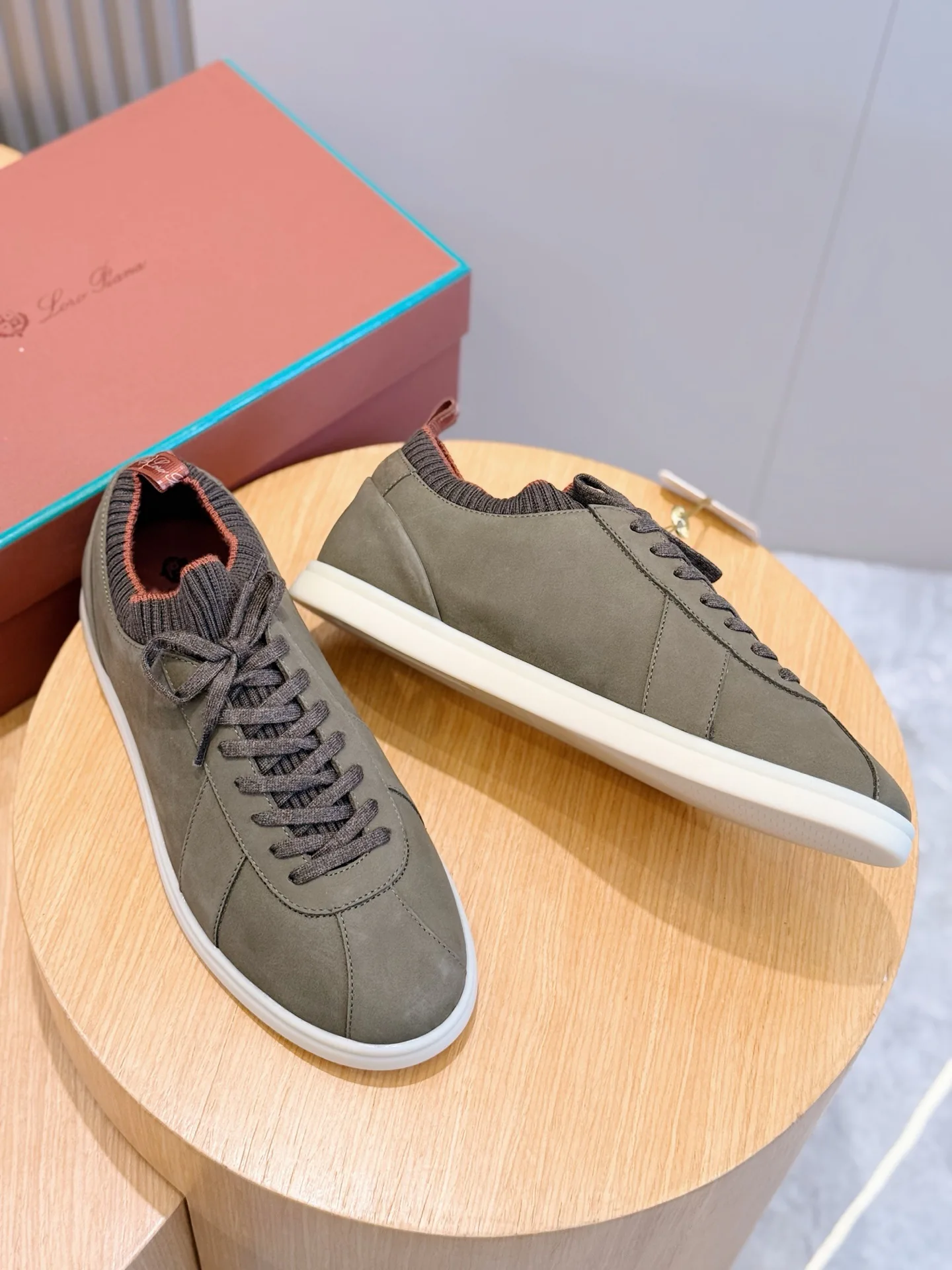 Кроссовки Мужские Loro Piana 18603003