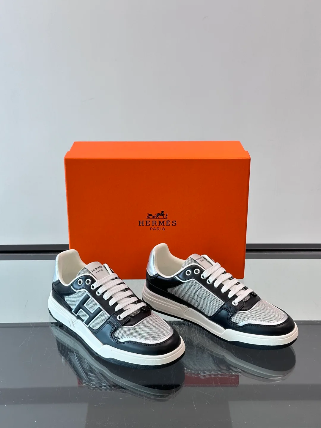 Men's Sneakers HERMES 18500637