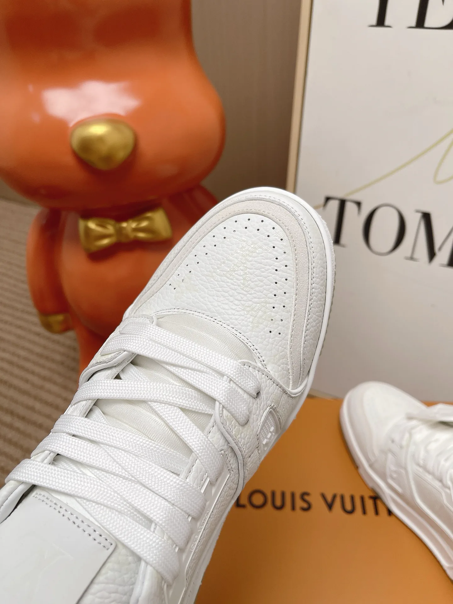 Women's Sneakers LOUIS VUITTON 17785309