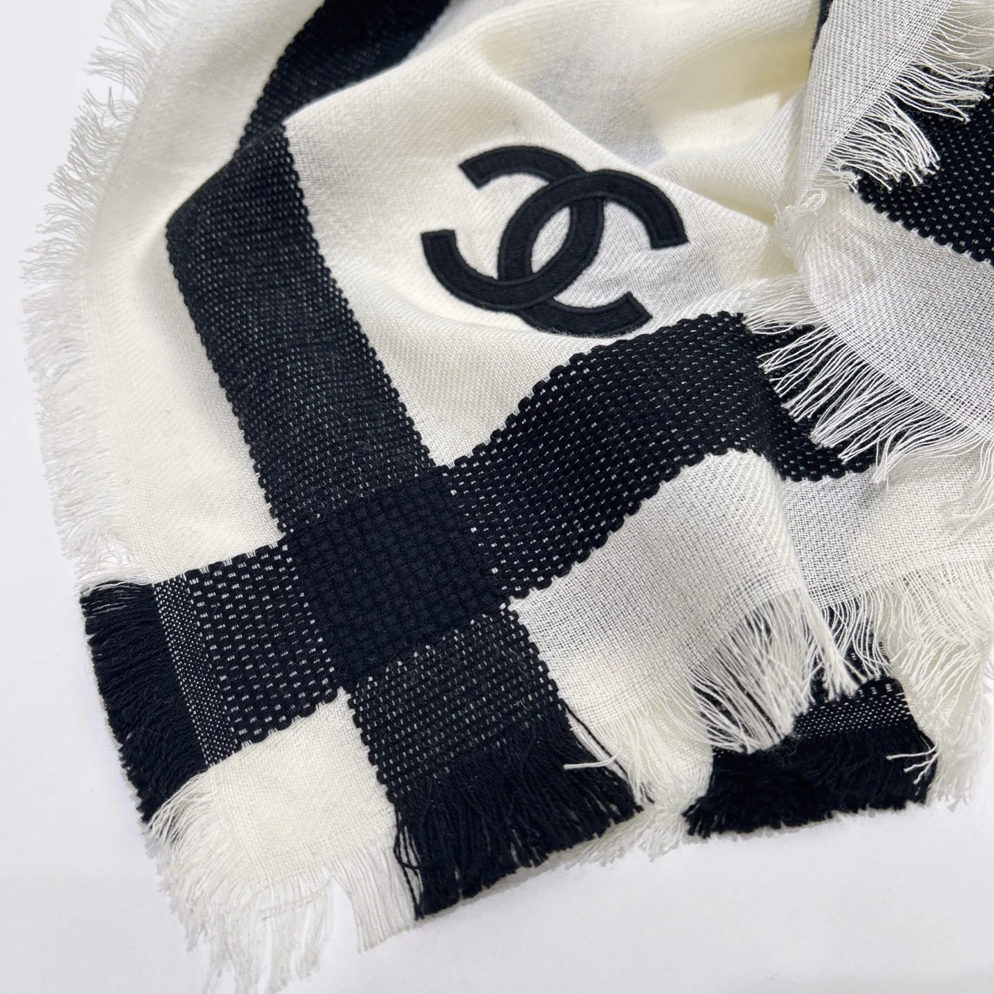 Scarves CHANEL 16946808
