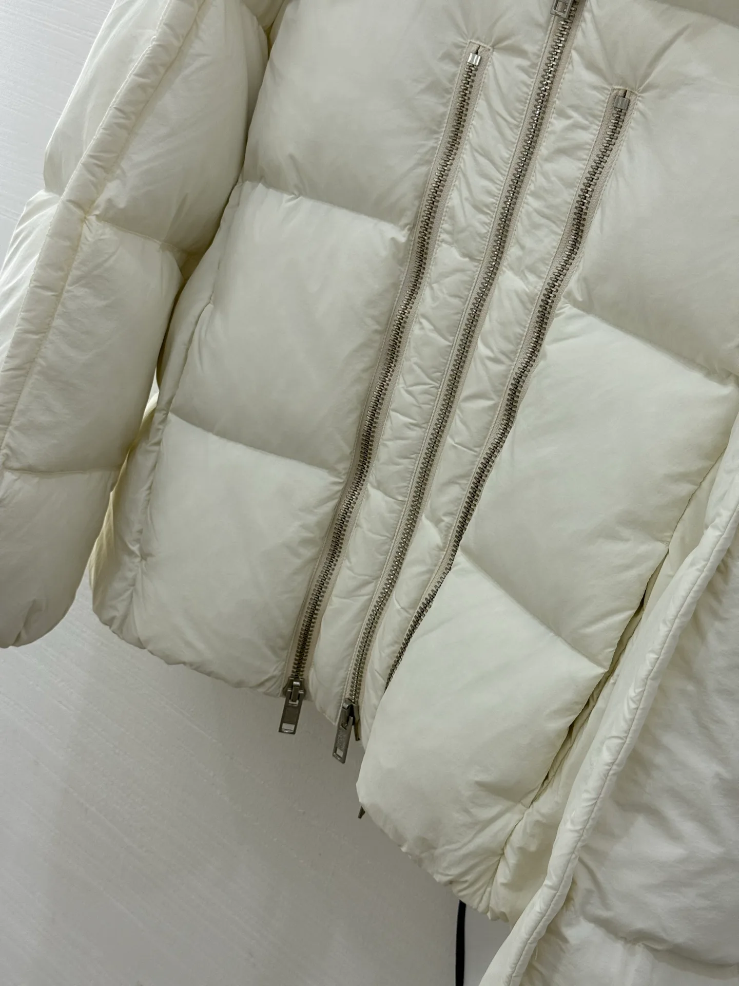 Men's Jackets And Down Jackets MONCLER 18383199
