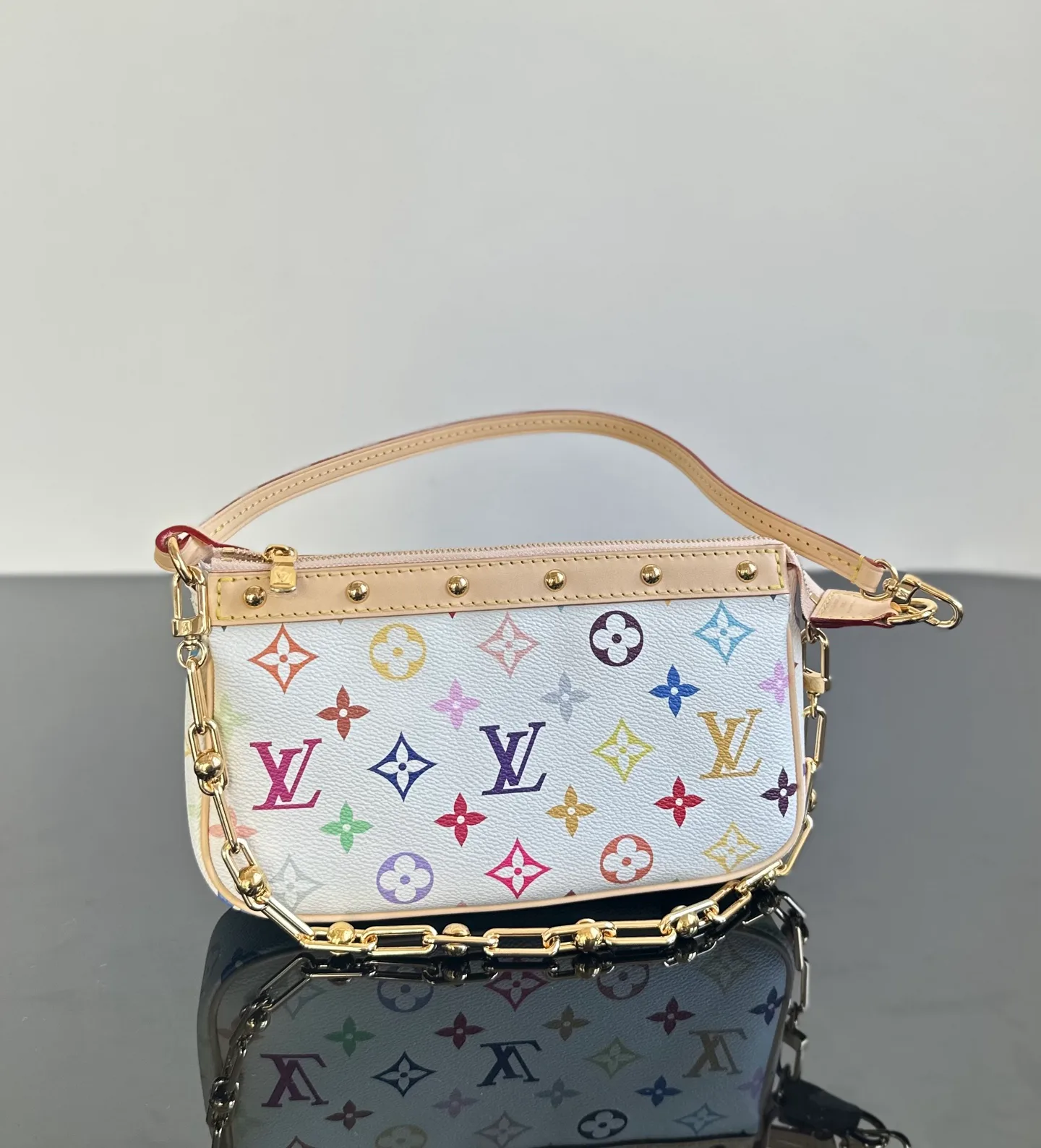 Women's Classic Handbags LOUIS VUITTON 18376445