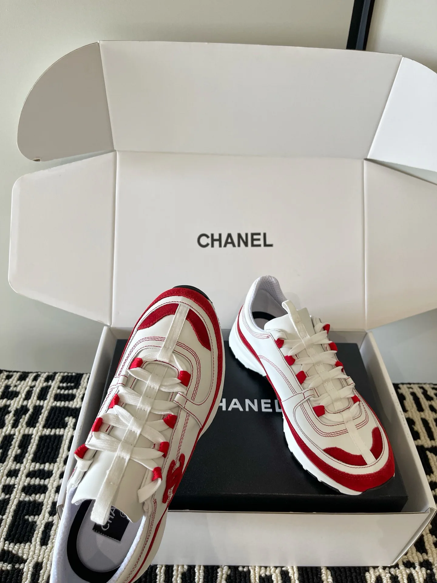Women's Sneakers CHANEL 18283700