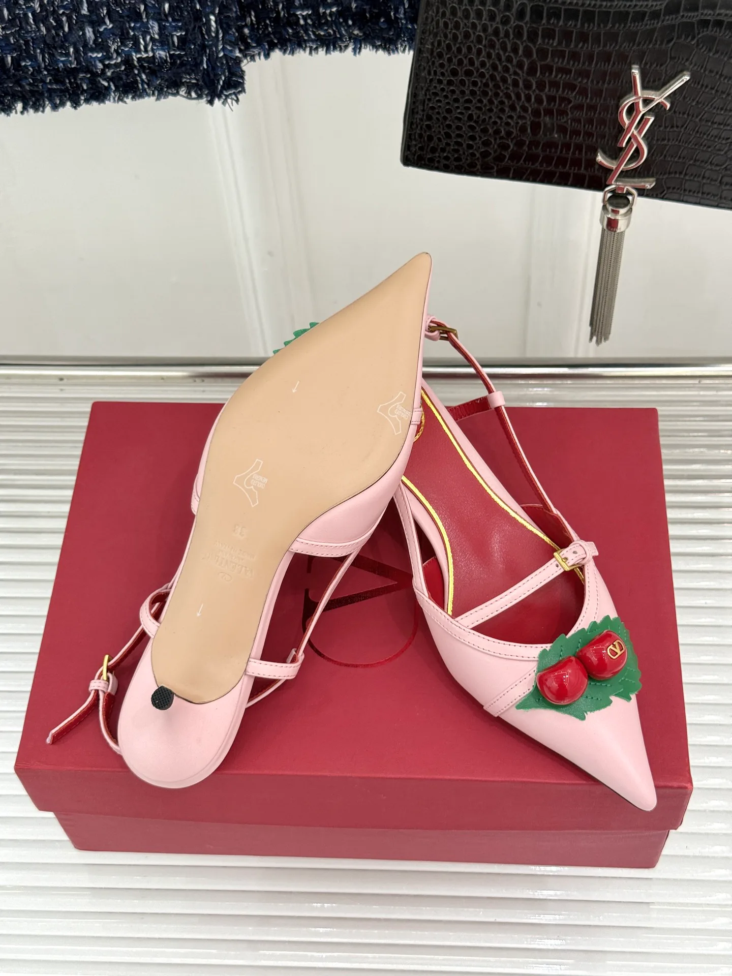 Women's Open-Toe Sandals VALENTINO 16973357