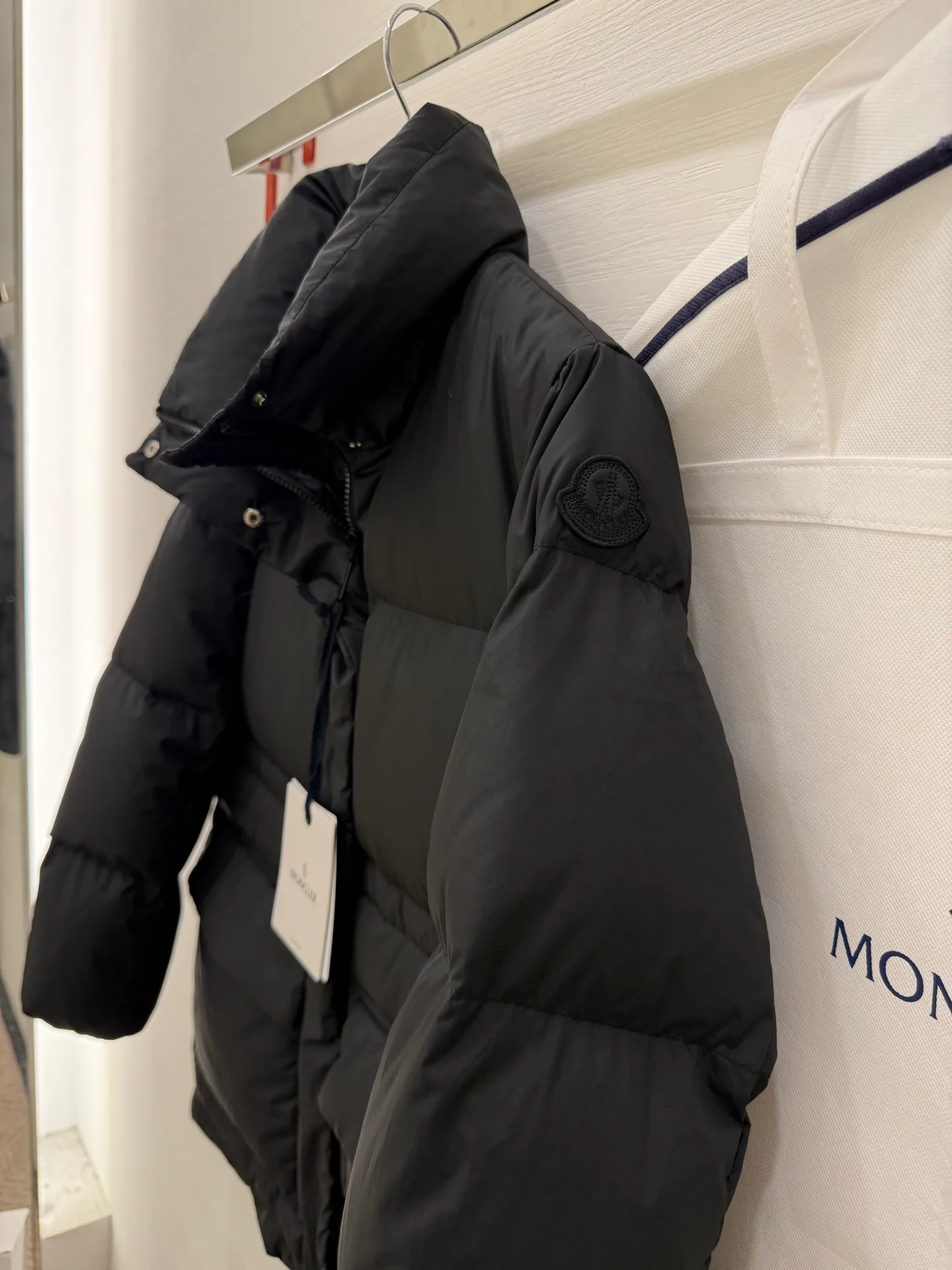 Men's Jackets And Down Jackets MONCLER 18383090