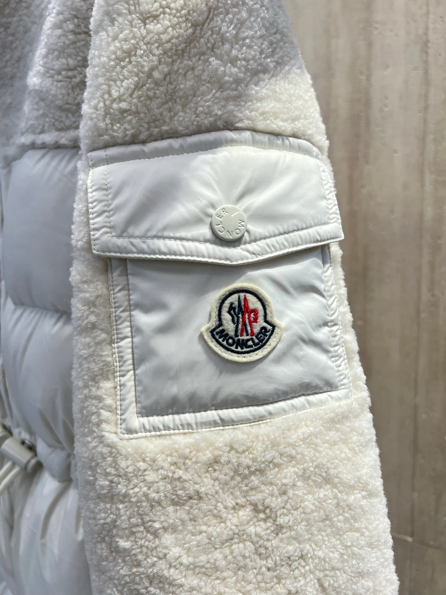 Куртки И Пуховики Мужские Moncler 18683943