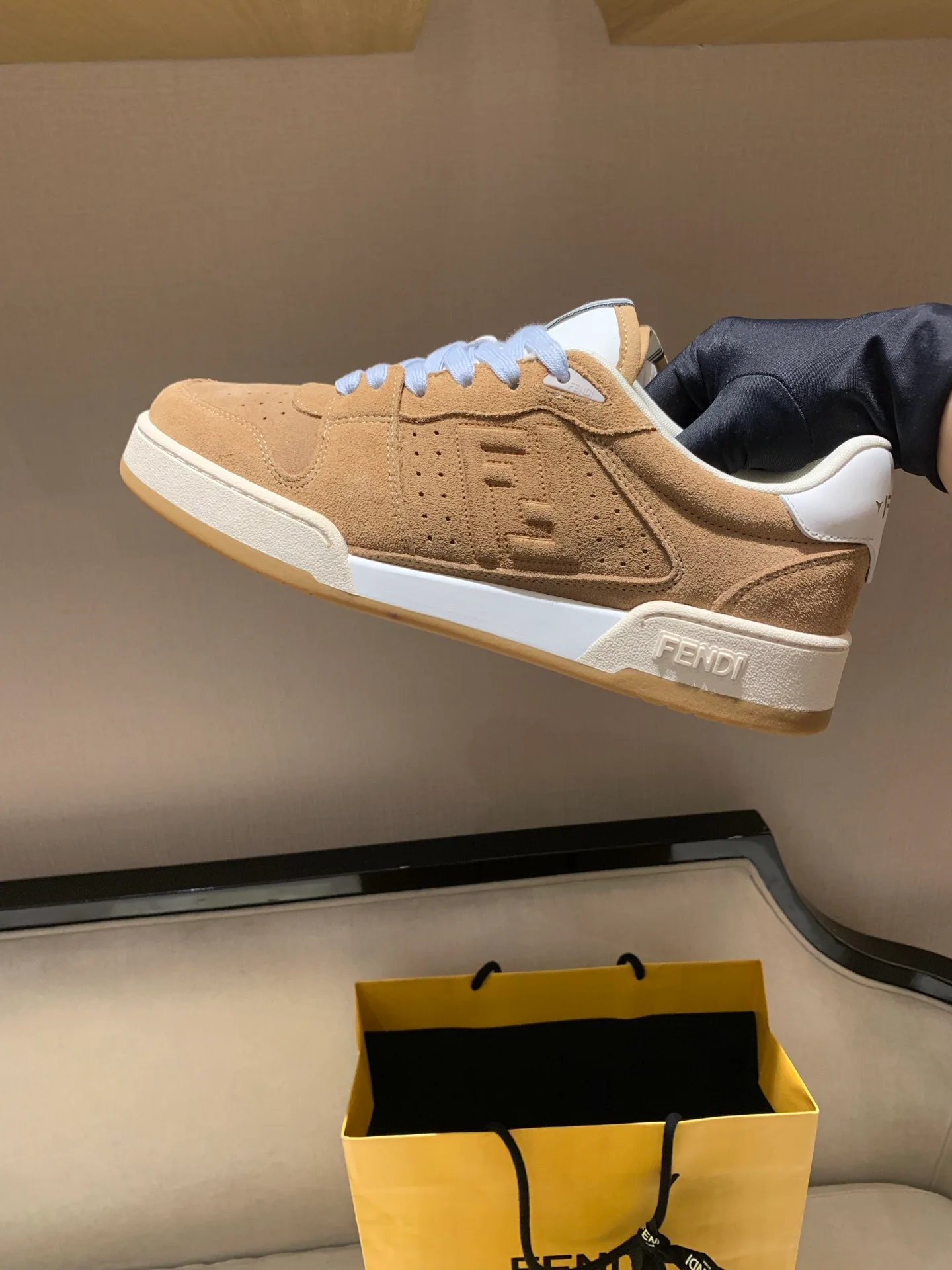 Women's Sneakers FENDI 18228111