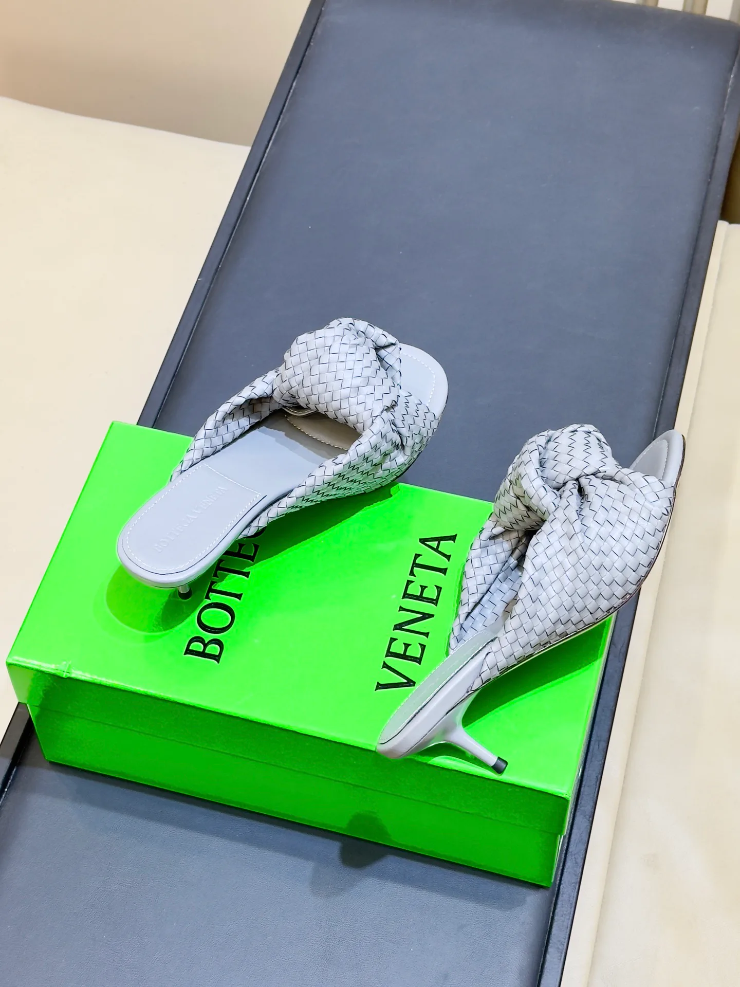 Women's Mules And Clogs BOTTEGA VENETA 18073352