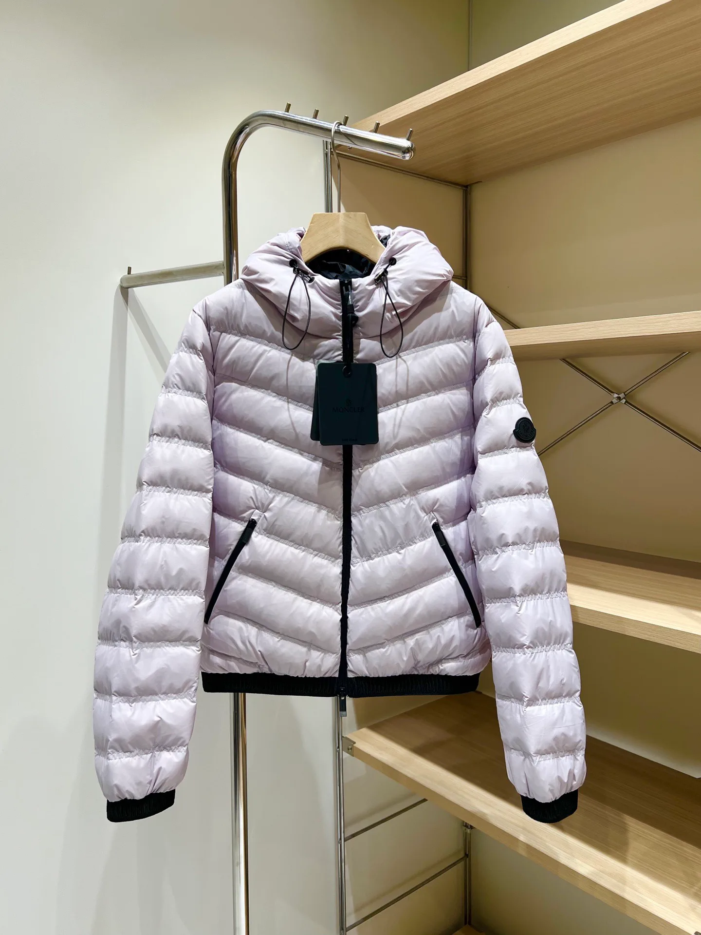 Women's Jackets And Down Jackets MONCLER 18001761