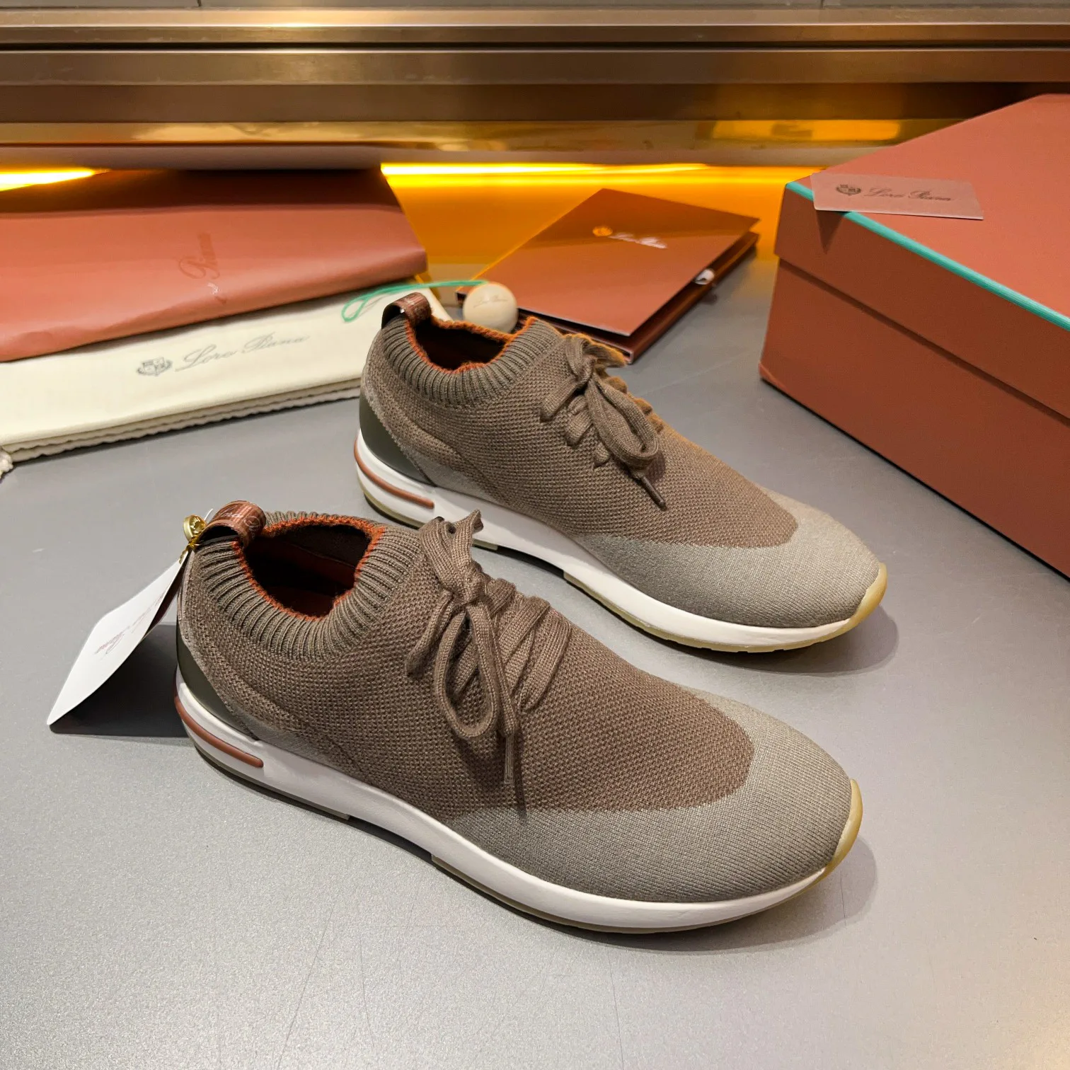 Men's Sneakers LORO PIANA 18250763