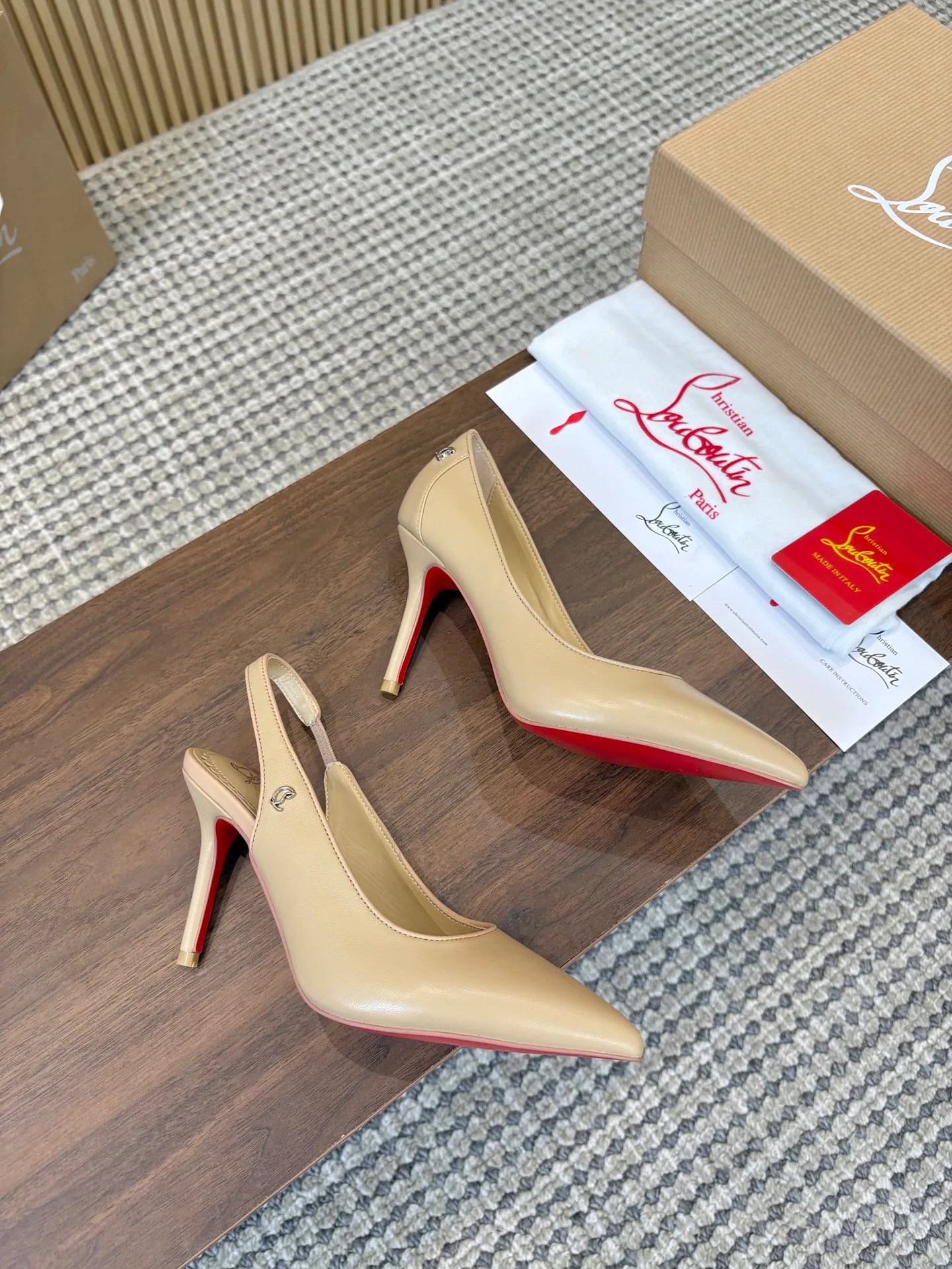 Women's Heels CHRISTIAN LOUBOUTIN 17956959