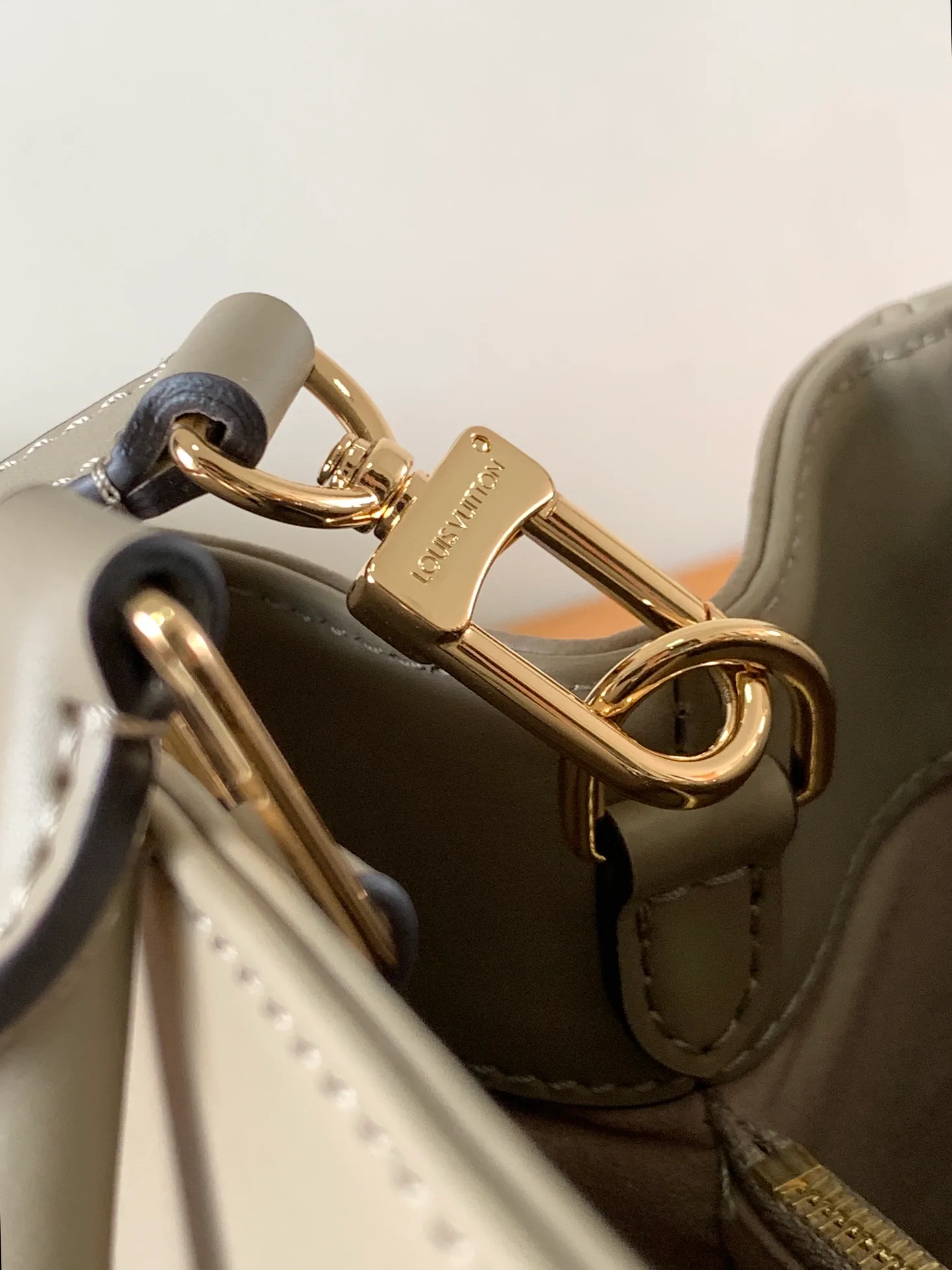 Women's Classic Handbags LOUIS VUITTON 17796558