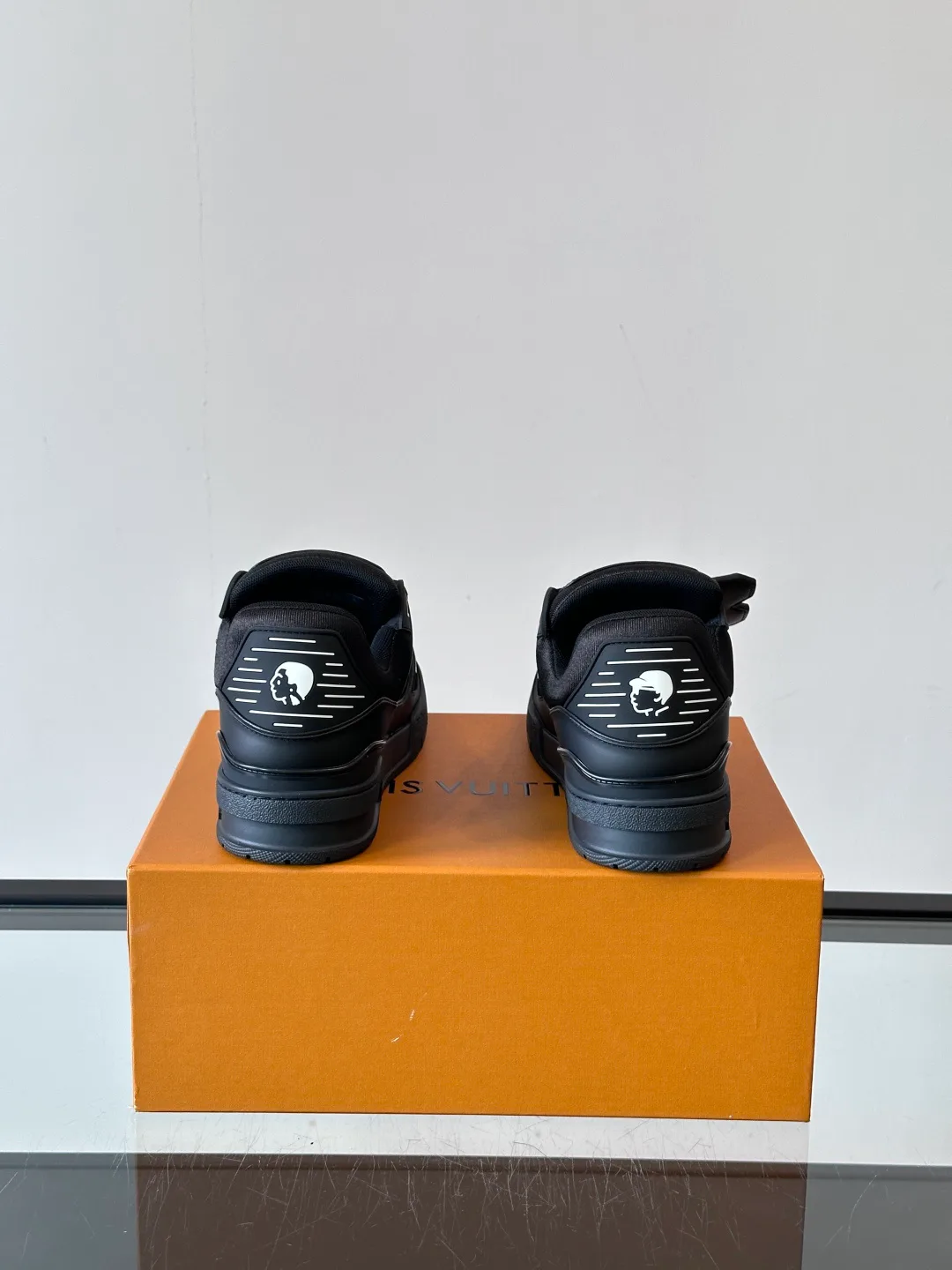 Men's Sneakers LOUIS VUITTON 17926953