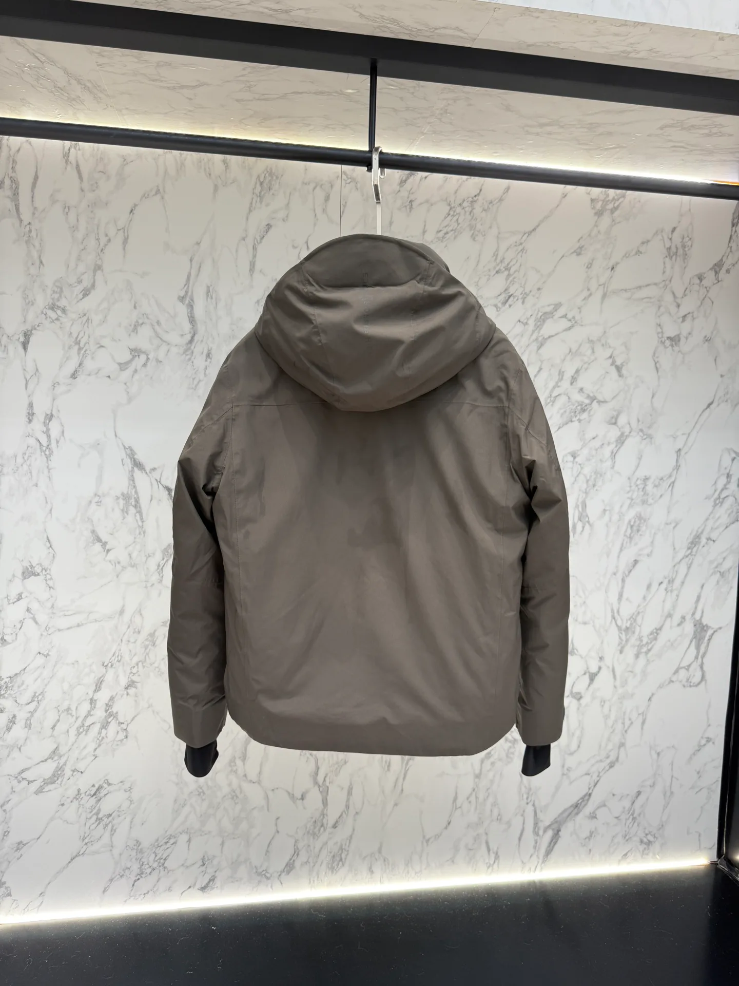 Men's Jackets And Down Jackets MONCLER 18279255