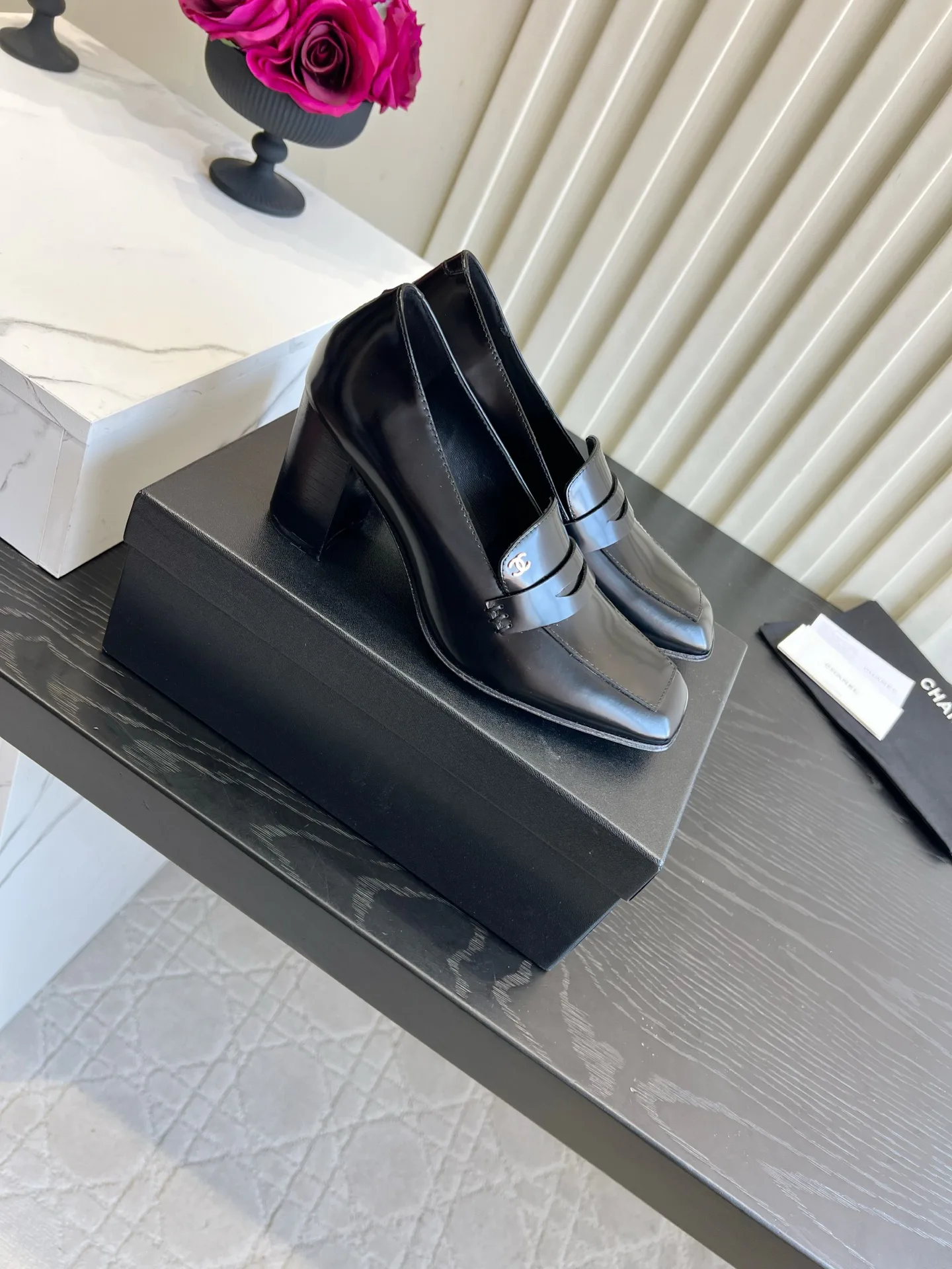 Women's Loafers And Moccasins CHANEL 18223044